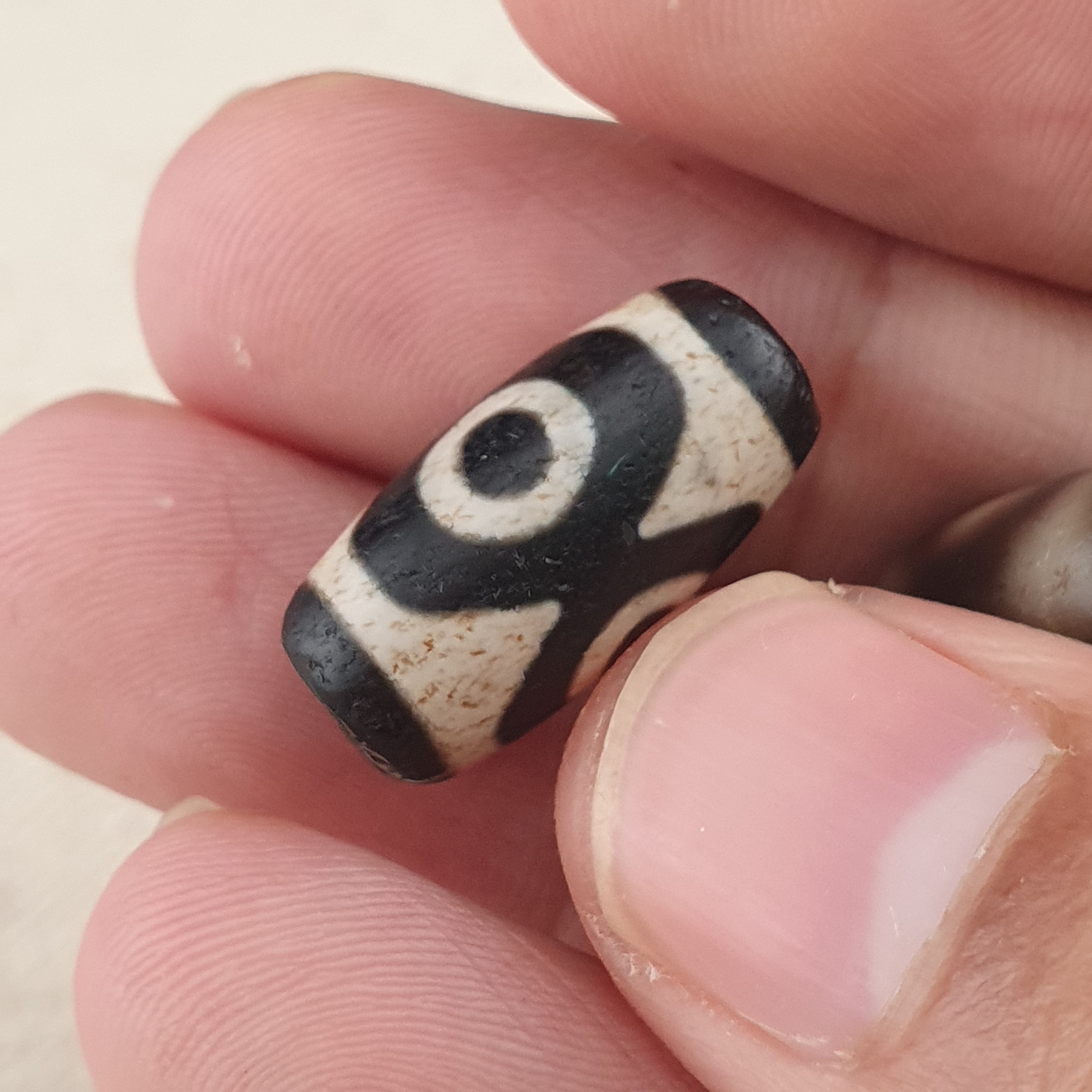 Vintage 2 Eyes Himalayan Tibetan Agate Dzi bead Amulet Lot of 3