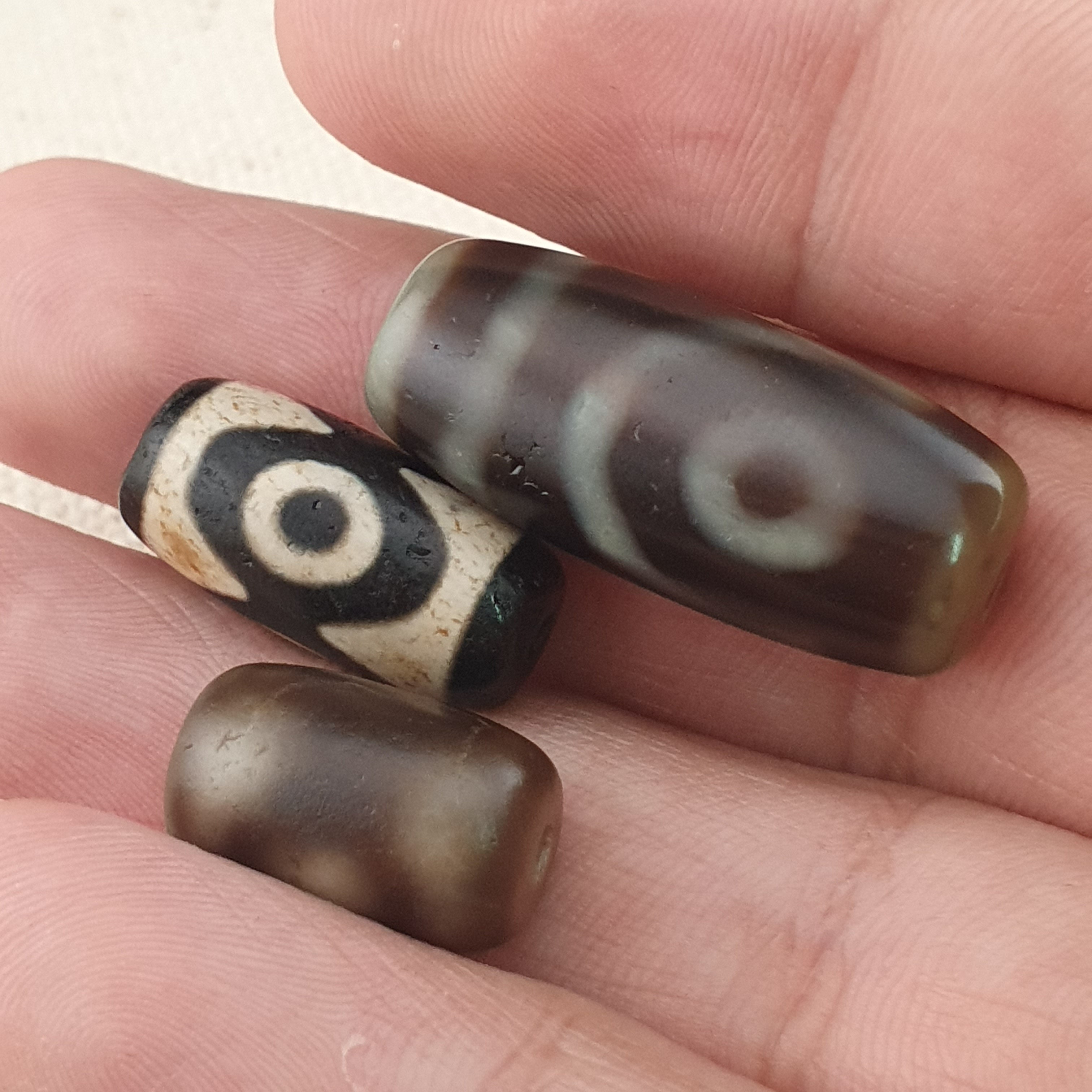Vintage 2 Eyes Himalayan Tibetan Agate Dzi bead Amulet Lot of 3