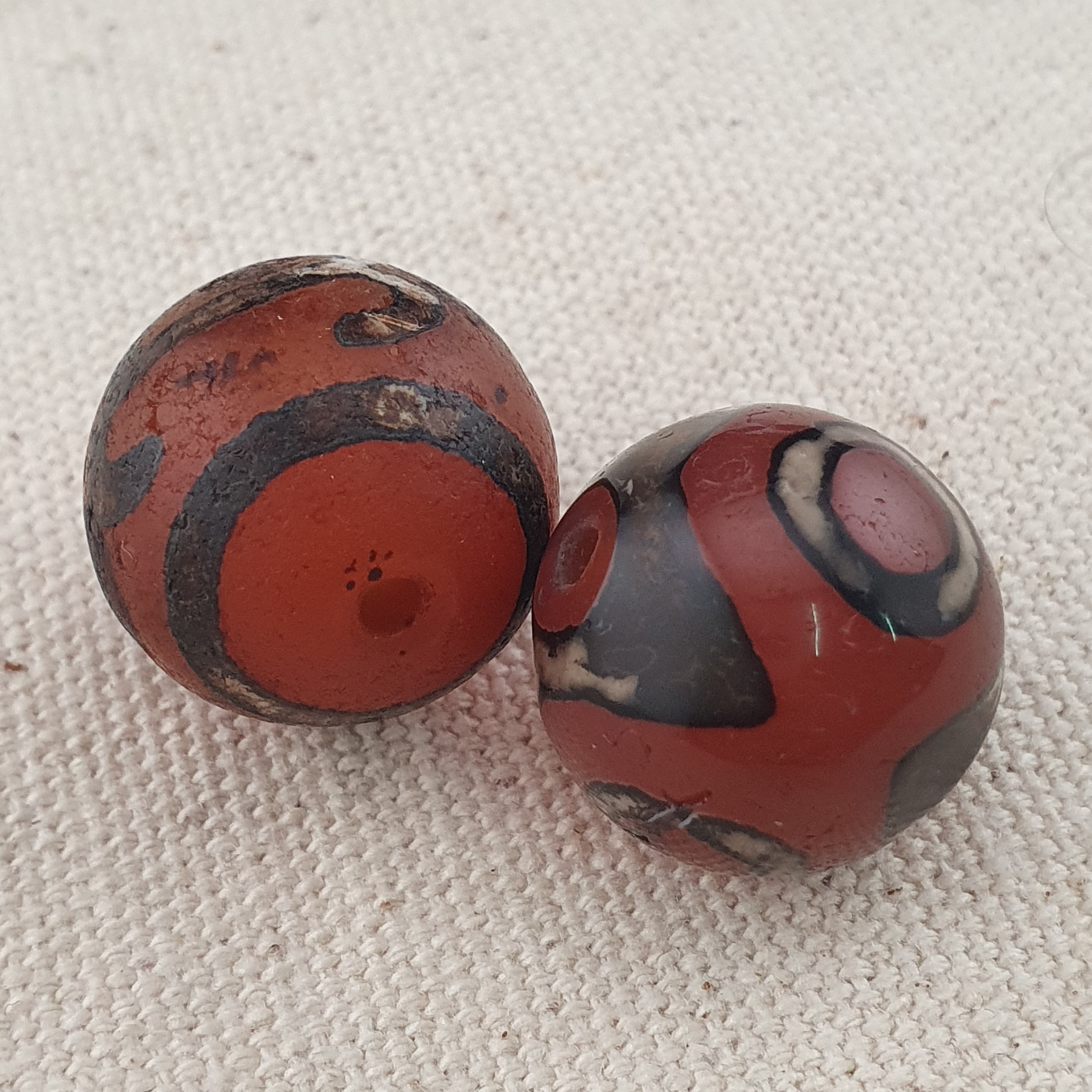 Vintage Etched Carnelian Agate Unique Pattern Beads Amulets