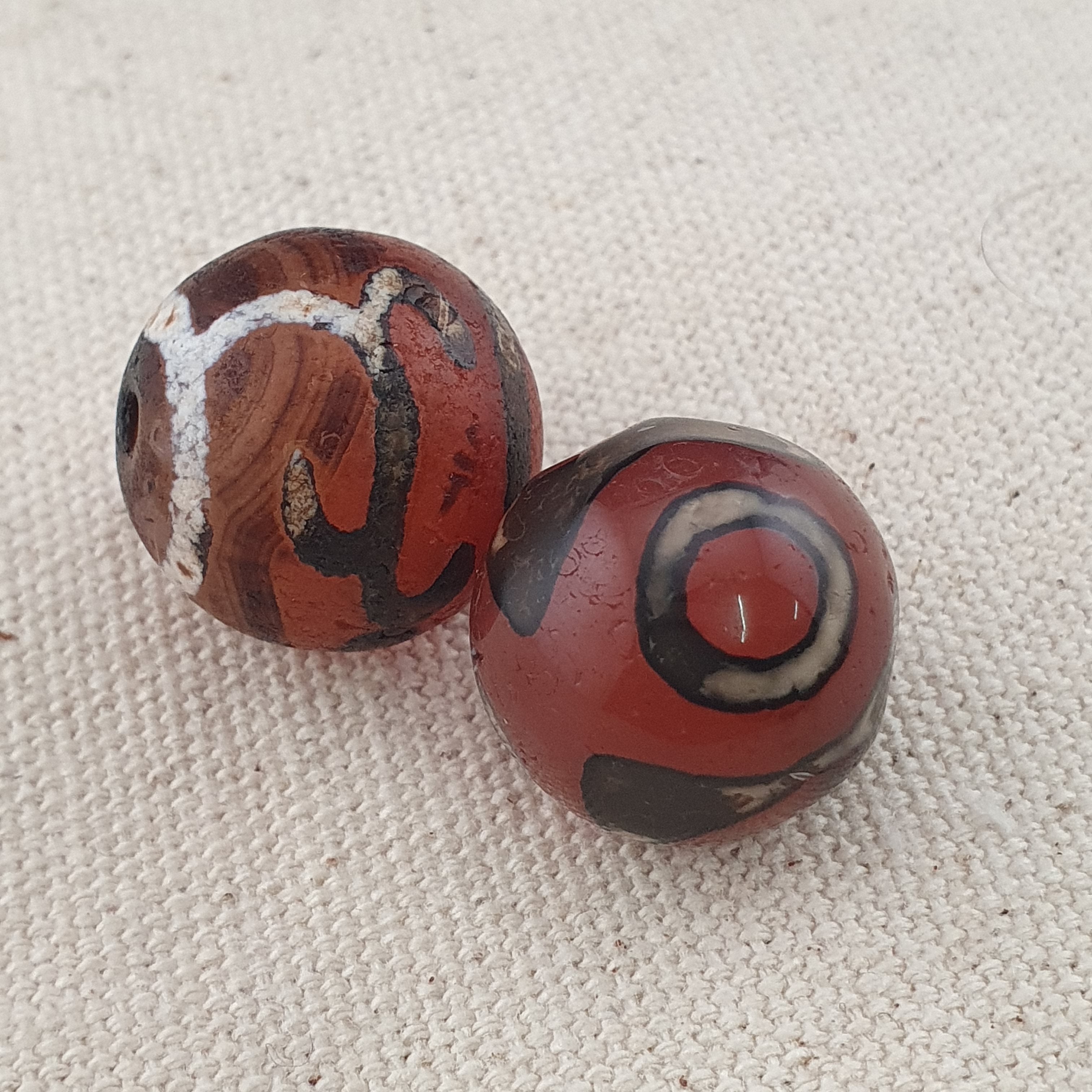 Vintage Etched Carnelian Agate Unique Pattern Beads Amulets