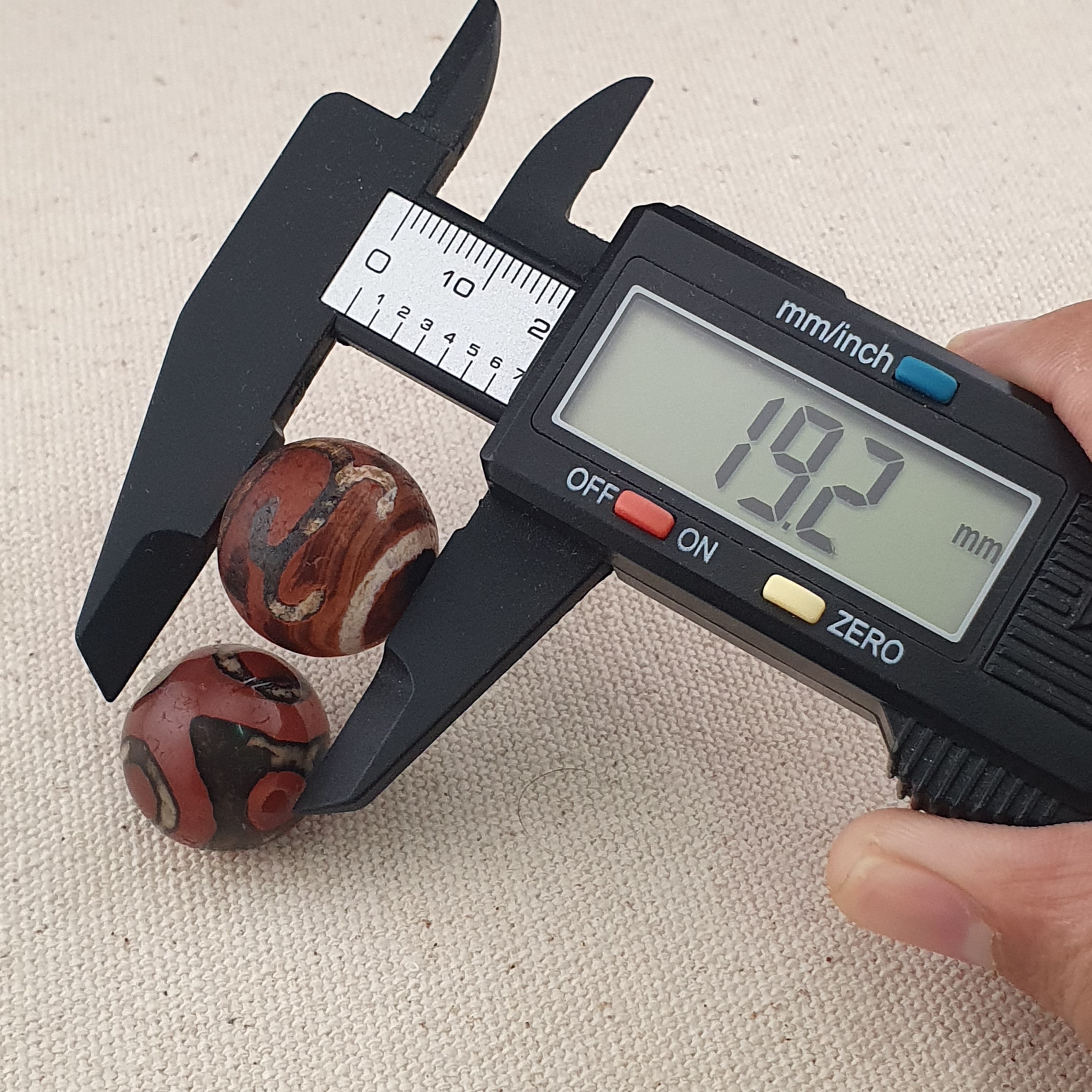 Vintage Etched Carnelian Agate Unique Pattern Beads Amulets