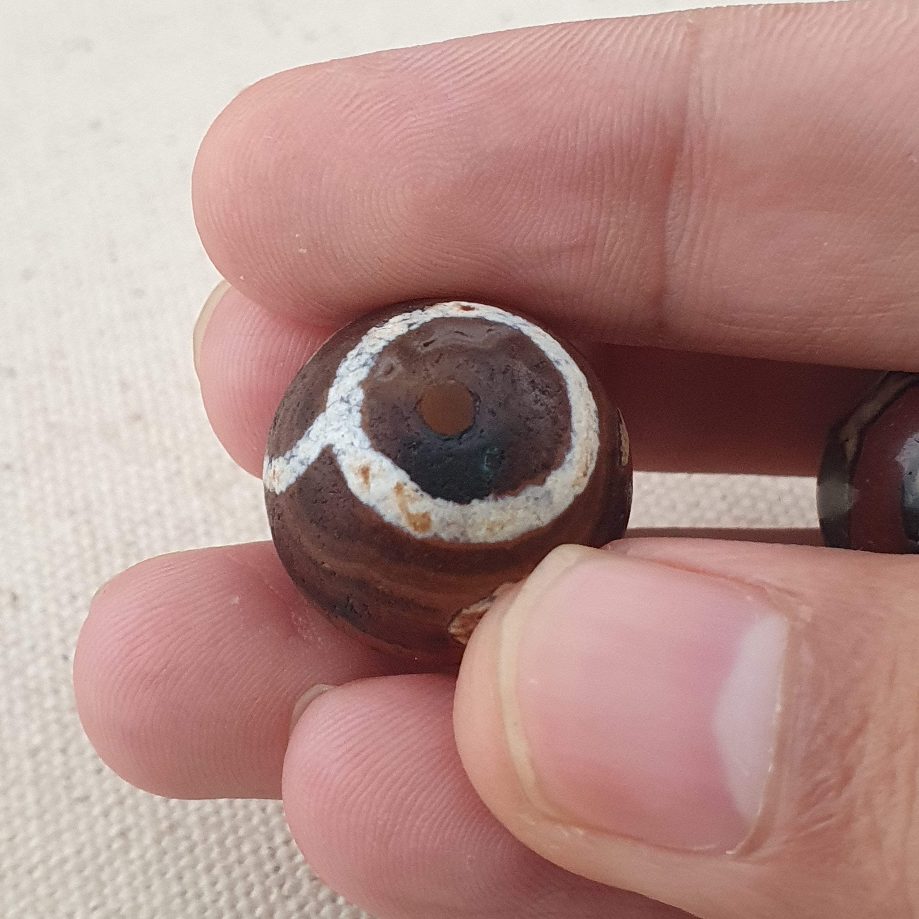 Vintage Etched Carnelian Agate Unique Pattern Beads Amulets