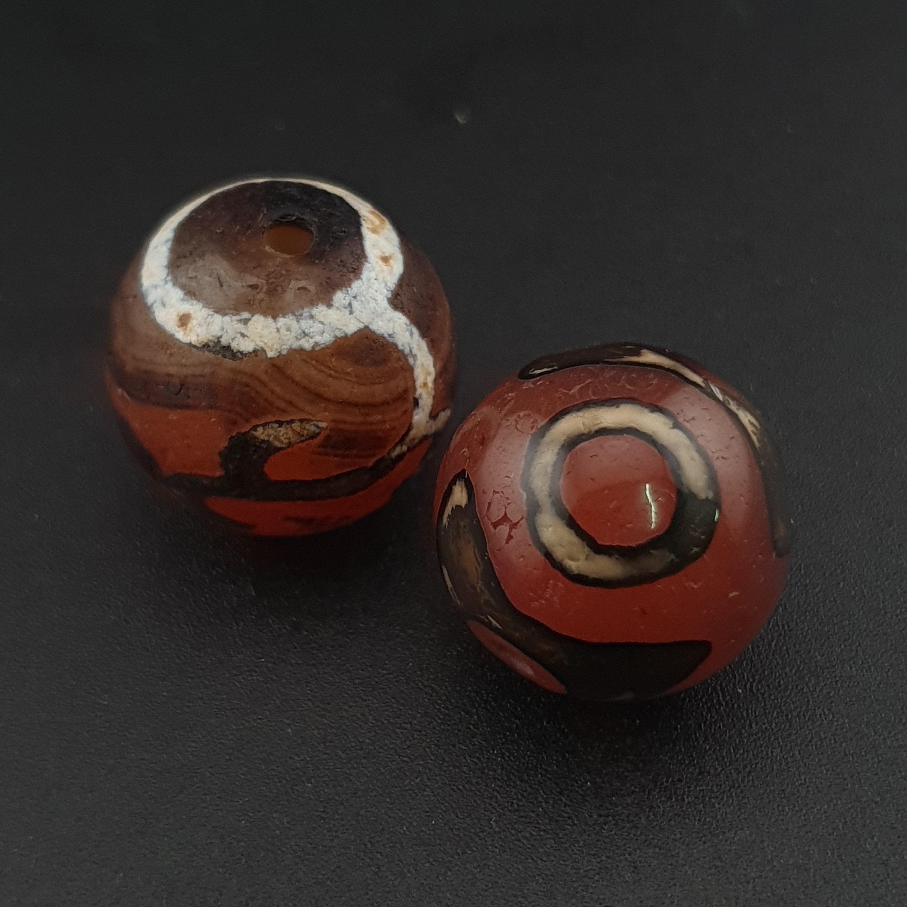 Vintage Etched Carnelian Agate Unique Pattern Beads Amulets