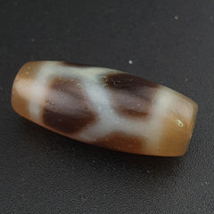 Vintage Himalayan Tibetan ChainLink Pattern Agate Dzi Bead Amulet