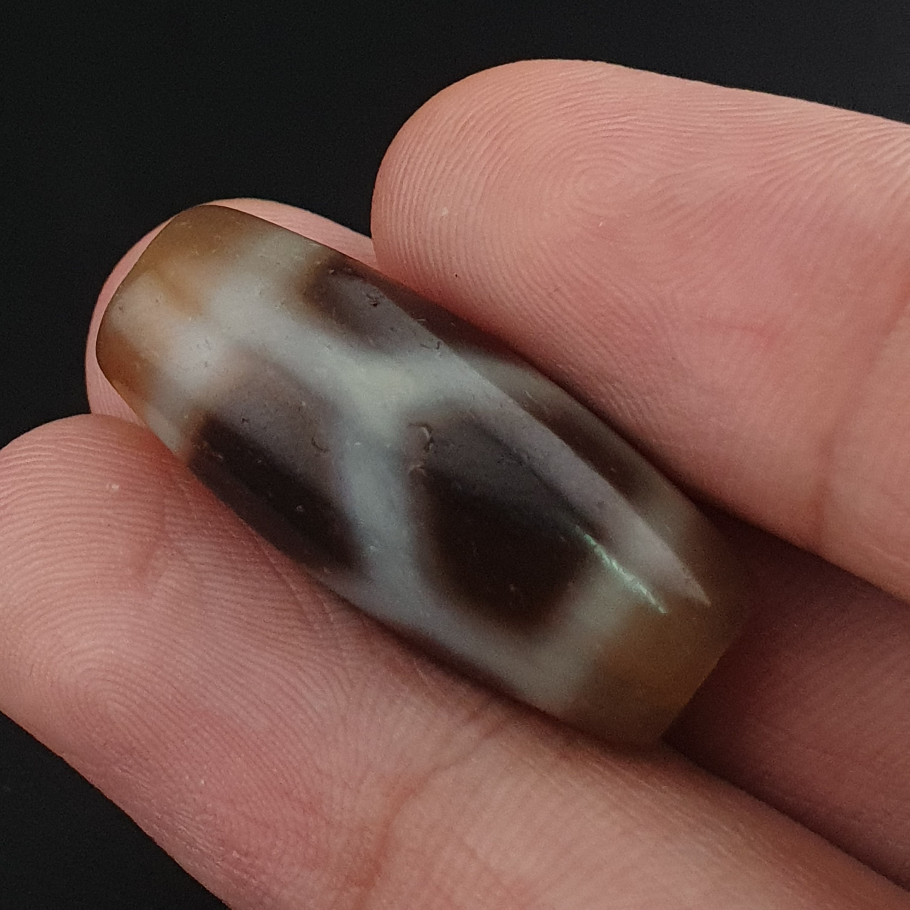 Vintage Himalayan Tibetan ChainLink Pattern Agate Dzi Bead Amulet