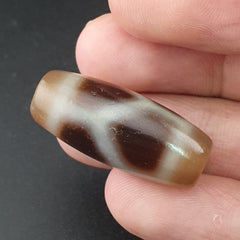 Vintage Himalayan Tibetan ChainLink Pattern Agate Dzi Bead Amulet