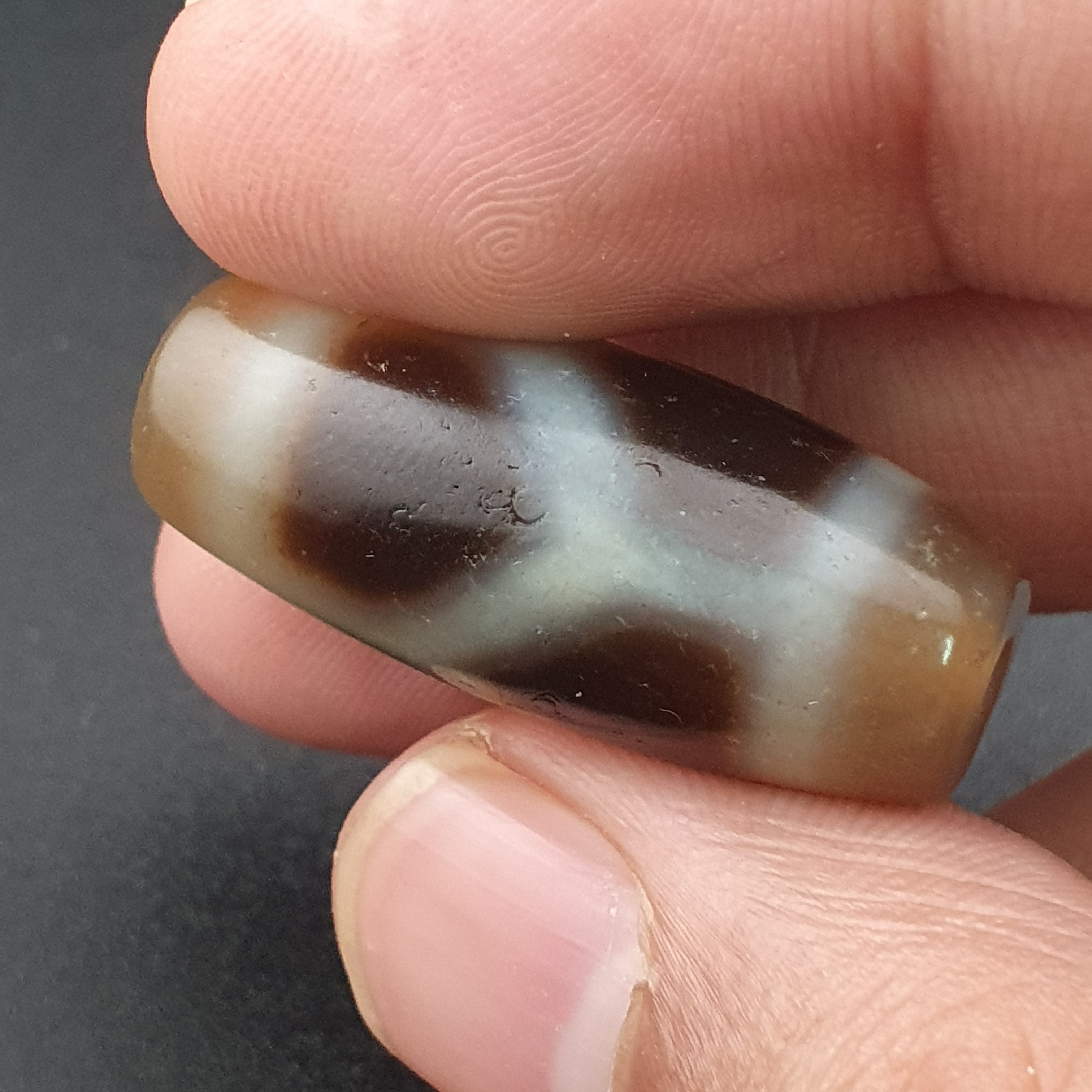 Vintage Himalayan Tibetan ChainLink Pattern Agate Dzi Bead Amulet