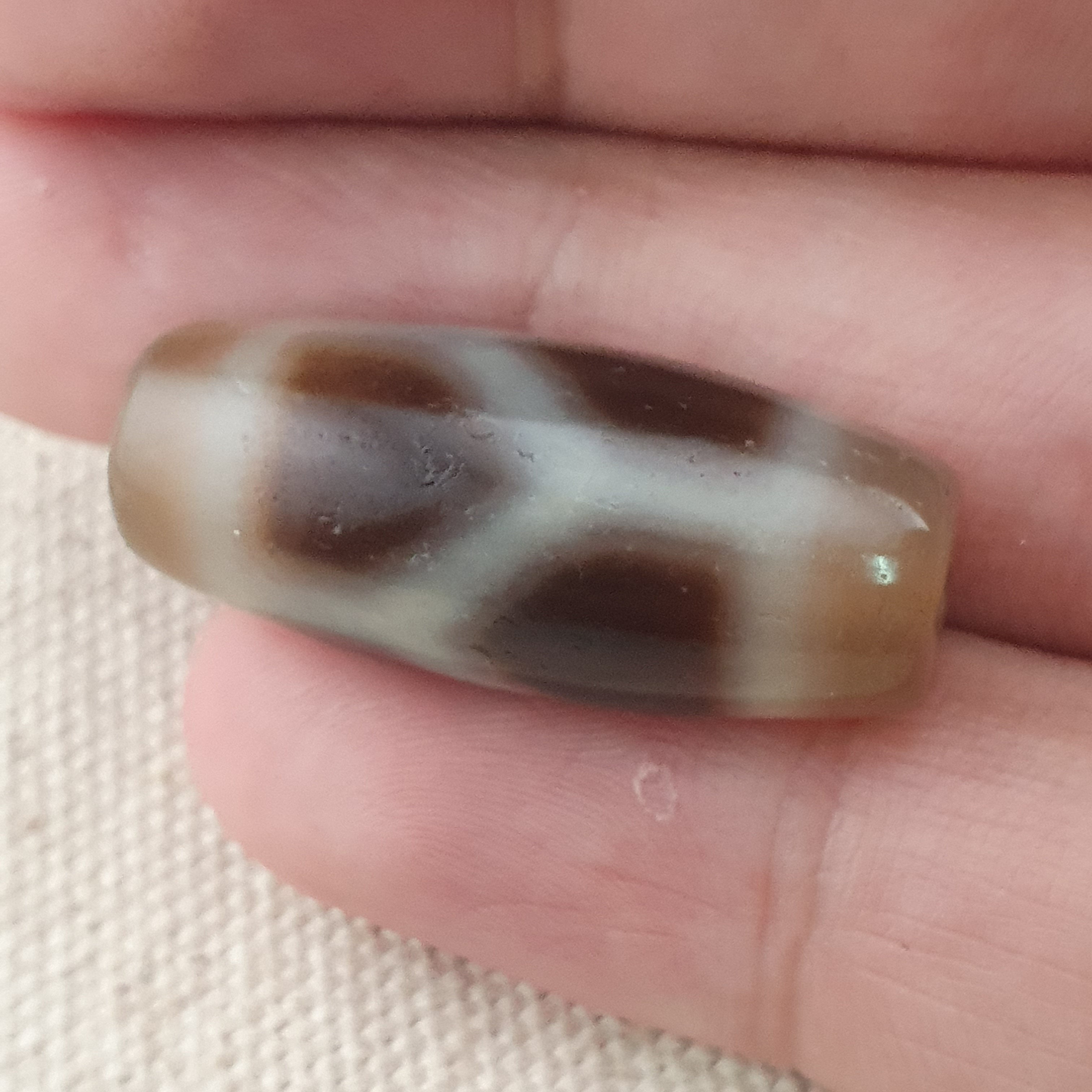 Vintage Himalayan Tibetan ChainLink Pattern Agate Dzi Bead Amulet