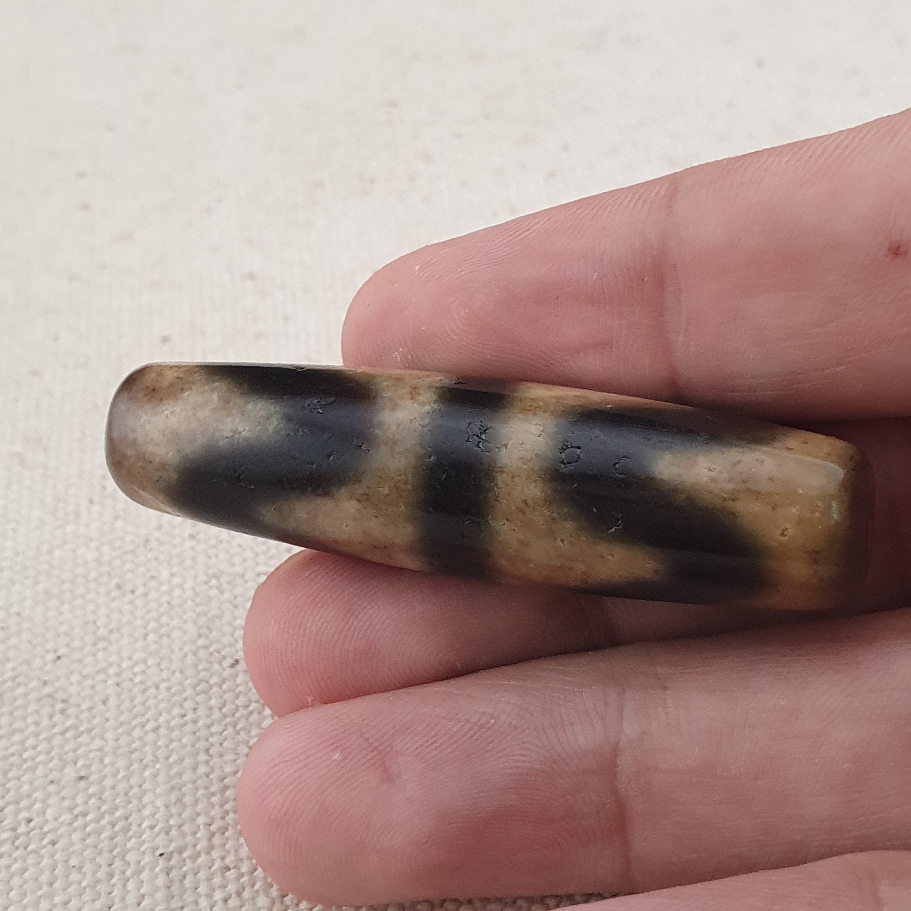 Vintage Himalayan Tibetan Agate ZigZag & Stripe Pattern Agate Dzi Bead Amulet