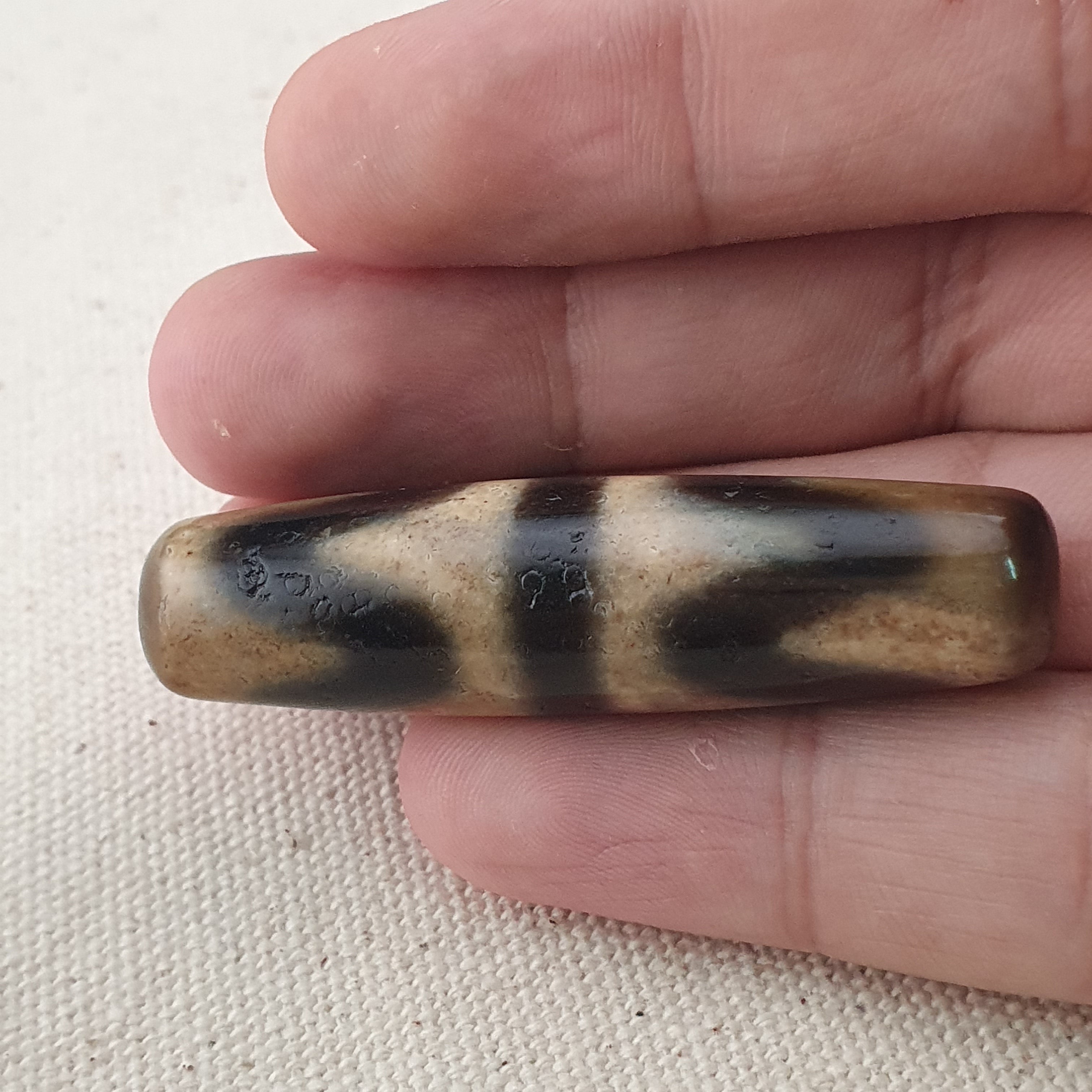 Vintage Himalayan Tibetan Agate ZigZag & Stripe Pattern Agate Dzi Bead Amulet