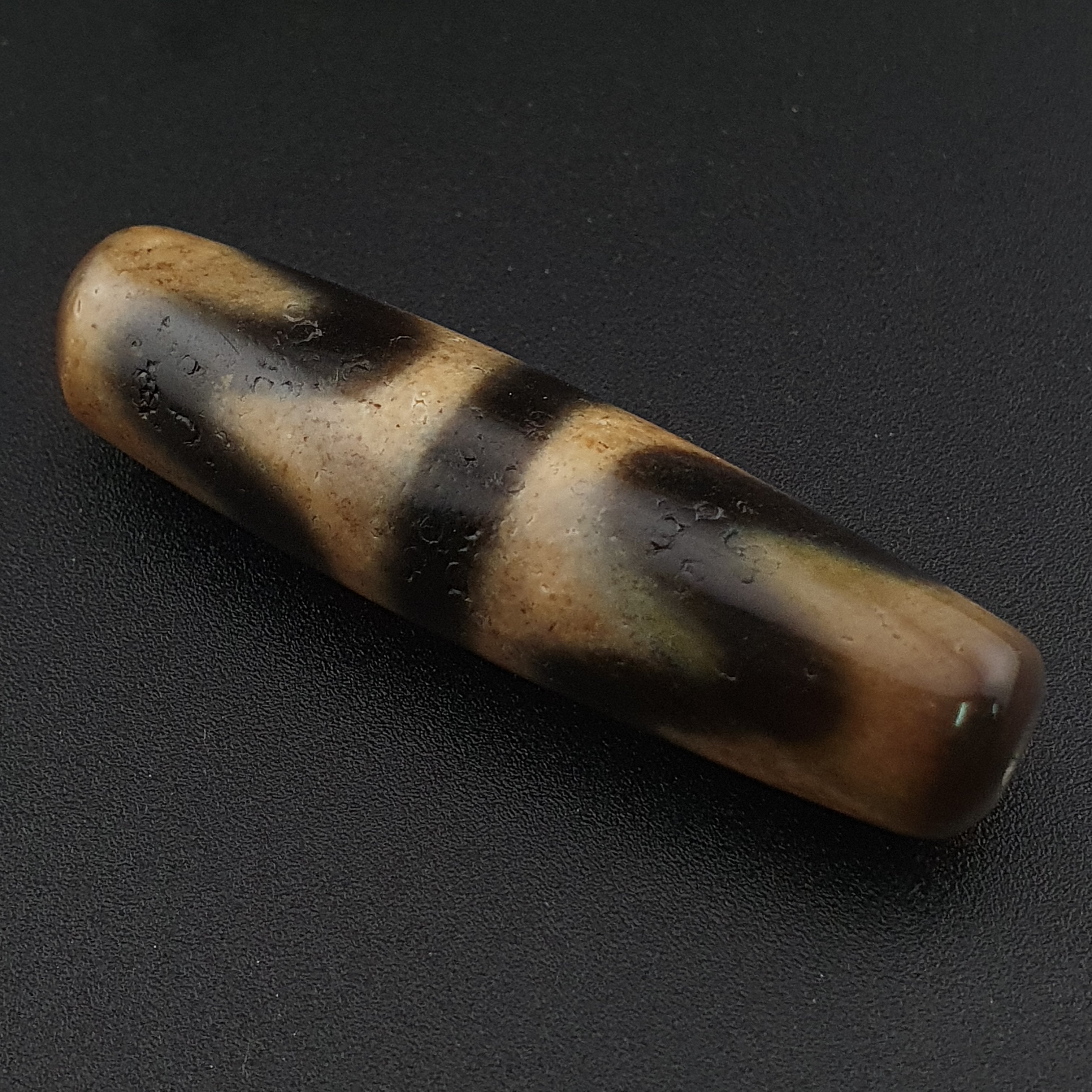 Vintage Himalayan Tibetan Agate ZigZag & Stripe Pattern Agate Dzi Bead Amulet
