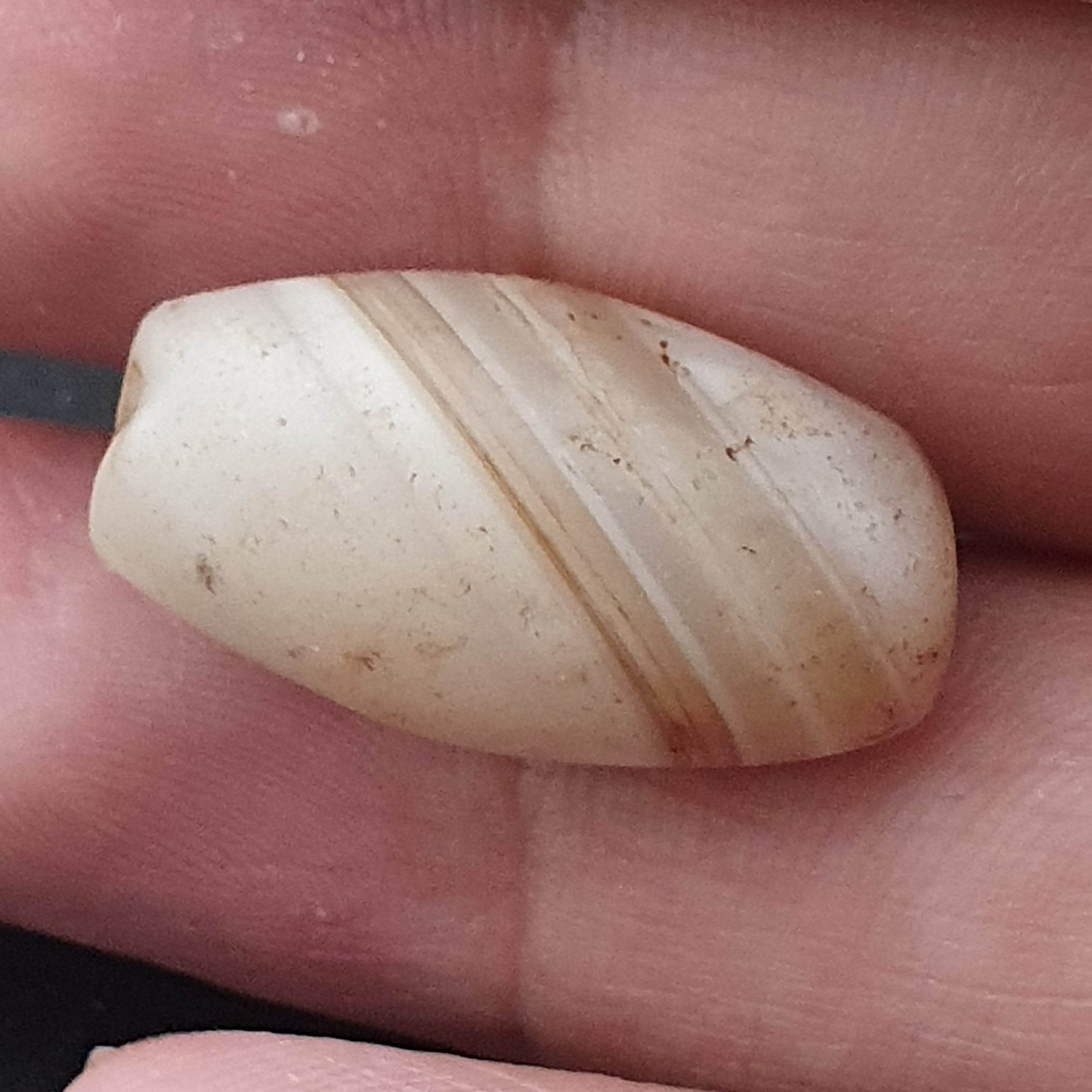 Ancient Natural Pattern White Agate Bead Amulet