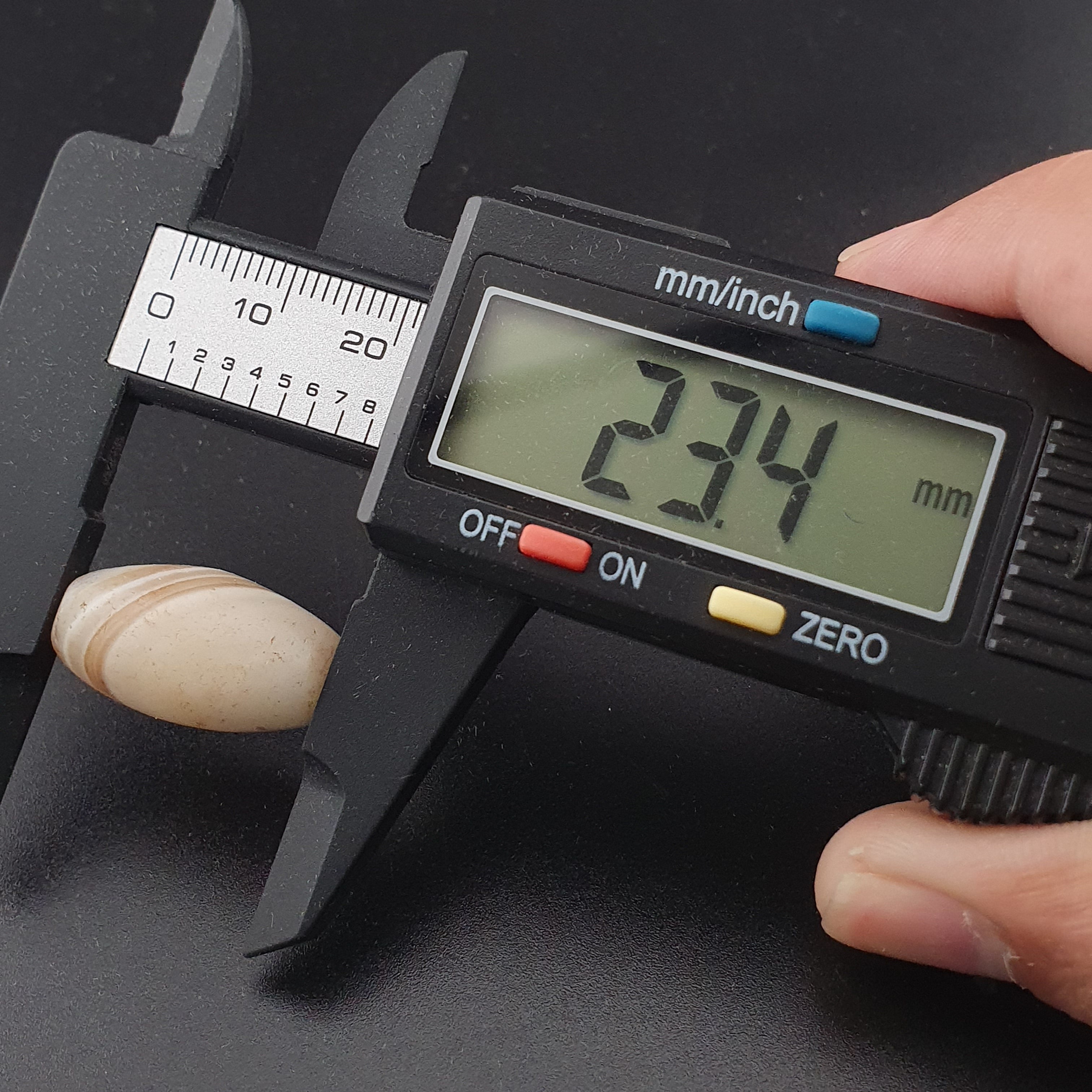 Ancient Natural Pattern White Agate Bead Amulet