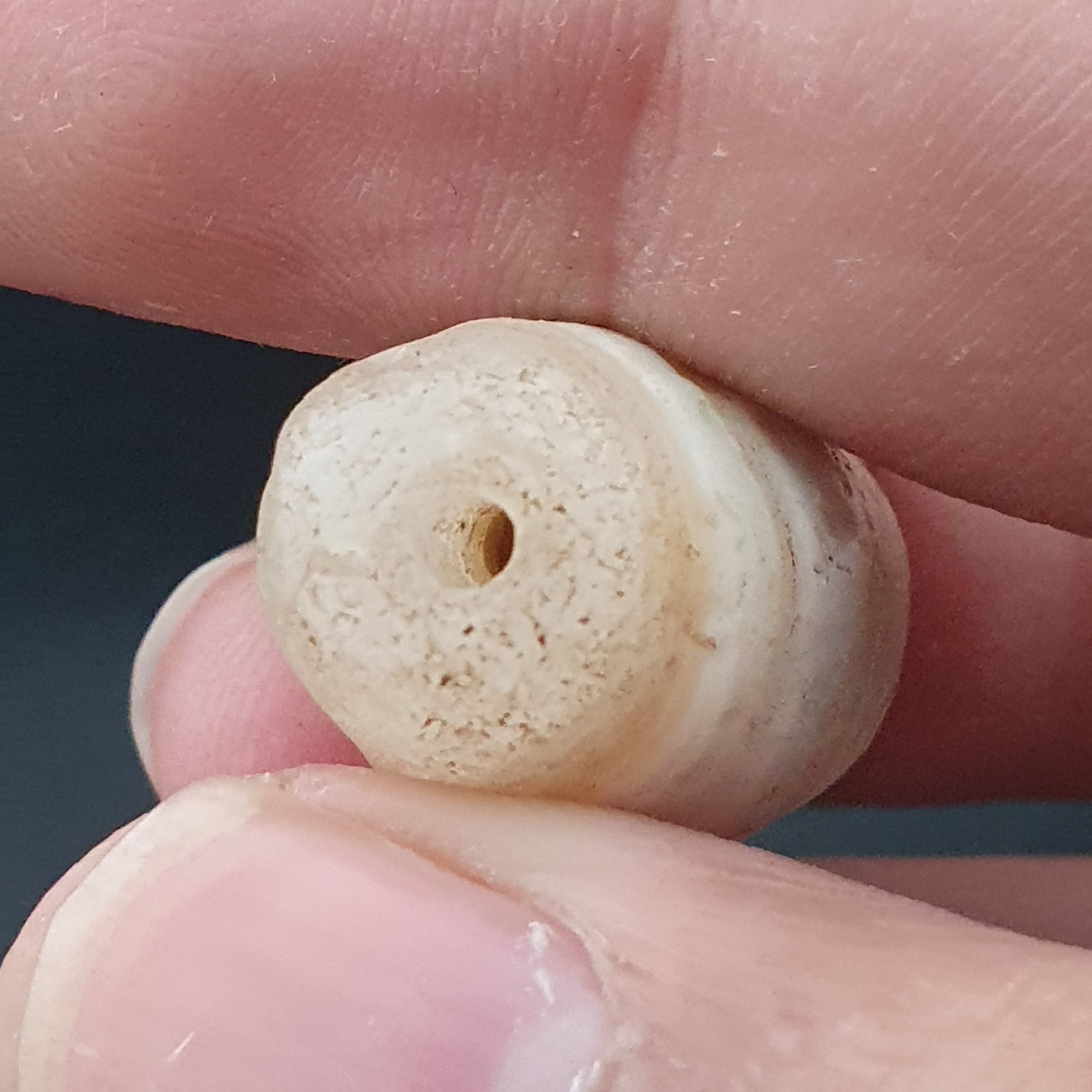 Ancient Natural Pattern White Old Agate Bead Amulet