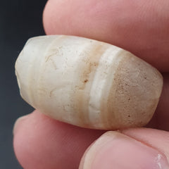 Ancient Natural Pattern White Old Agate Bead Amulet