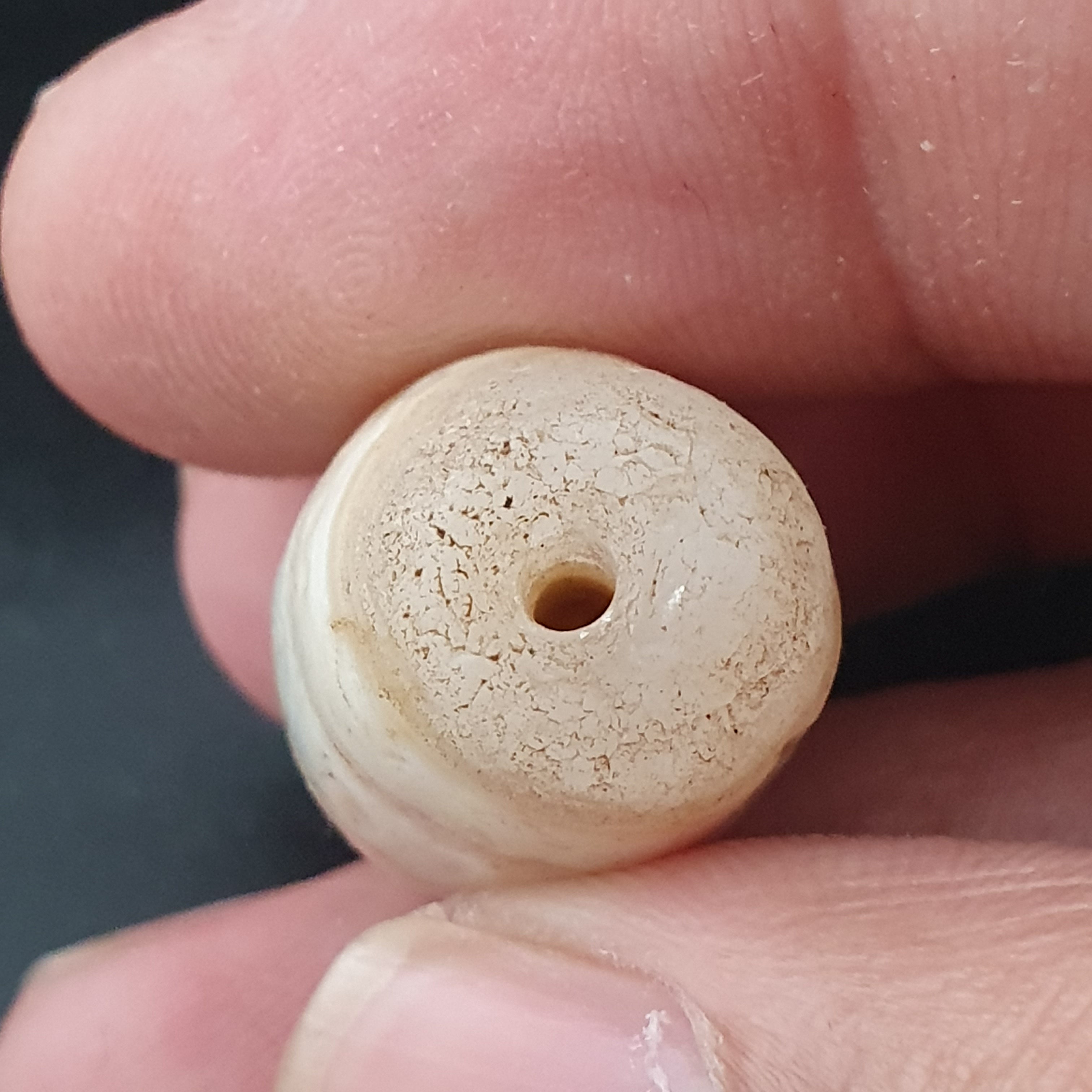 Ancient Natural Pattern White Old Agate Bead Amulet