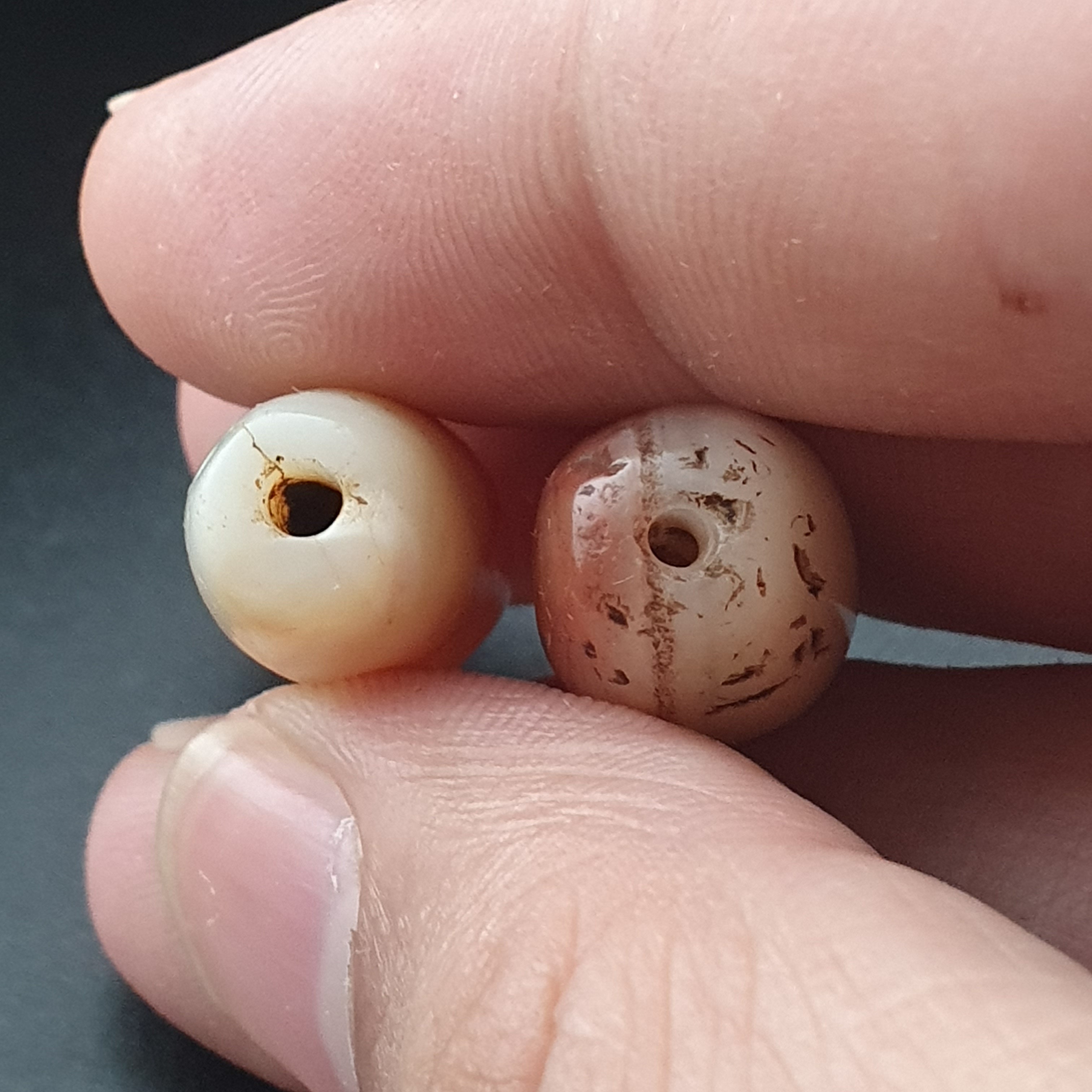 Lot of 2 Rare Ancient Reddish Suliemani Eye Pattern Agate Beads