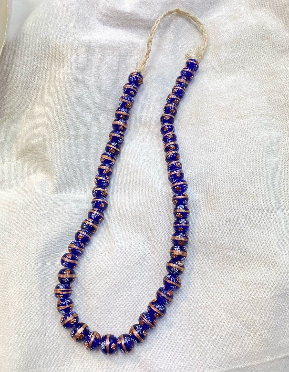 VINTAGE BEAUTIFUL MURANO MILLEFIORI ARTFancy  13MM GLASS BEADED Strand 52CM Long