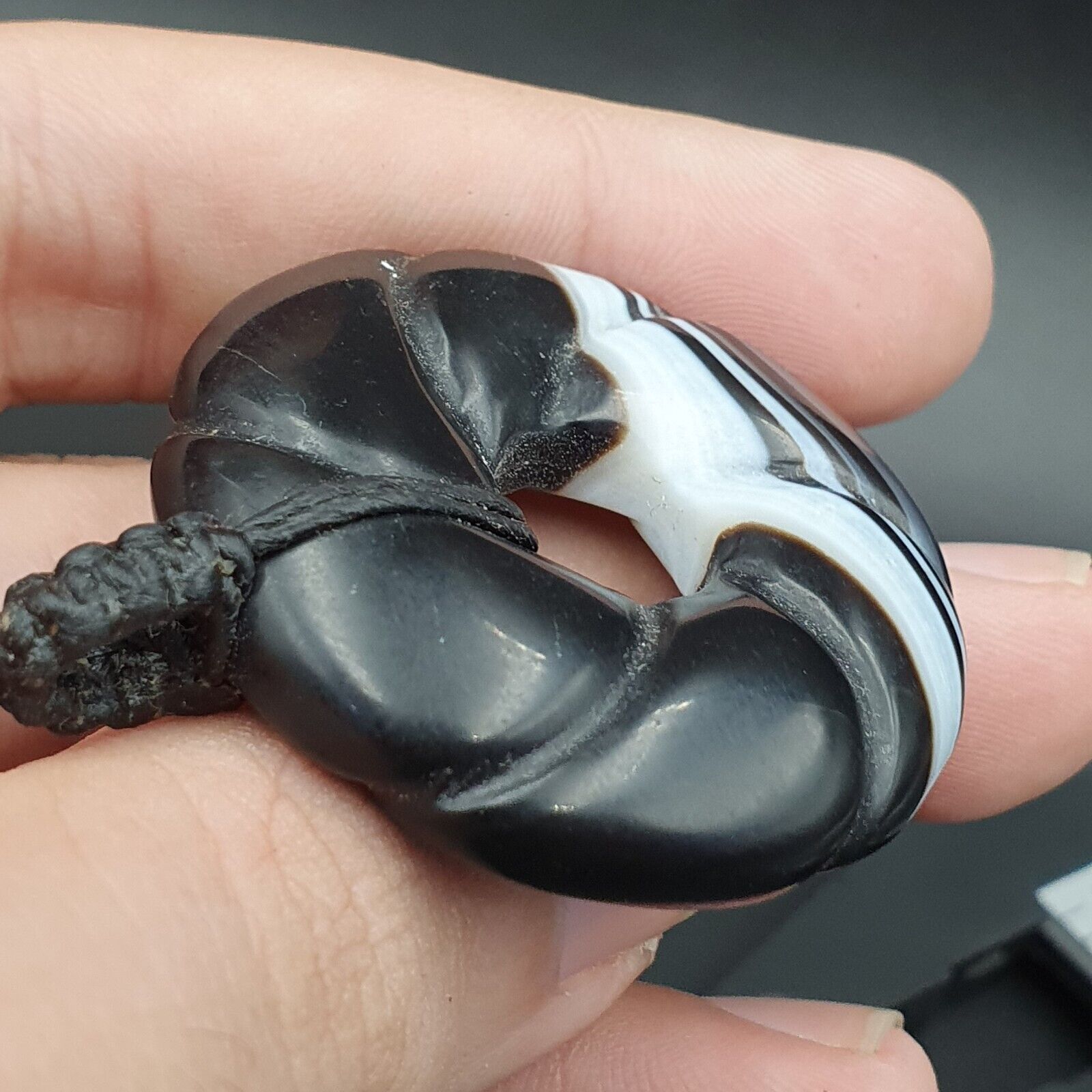 Old Himalayan Indo Tibetan Suleimani Carving Agate Donut Amulet Bead #1119