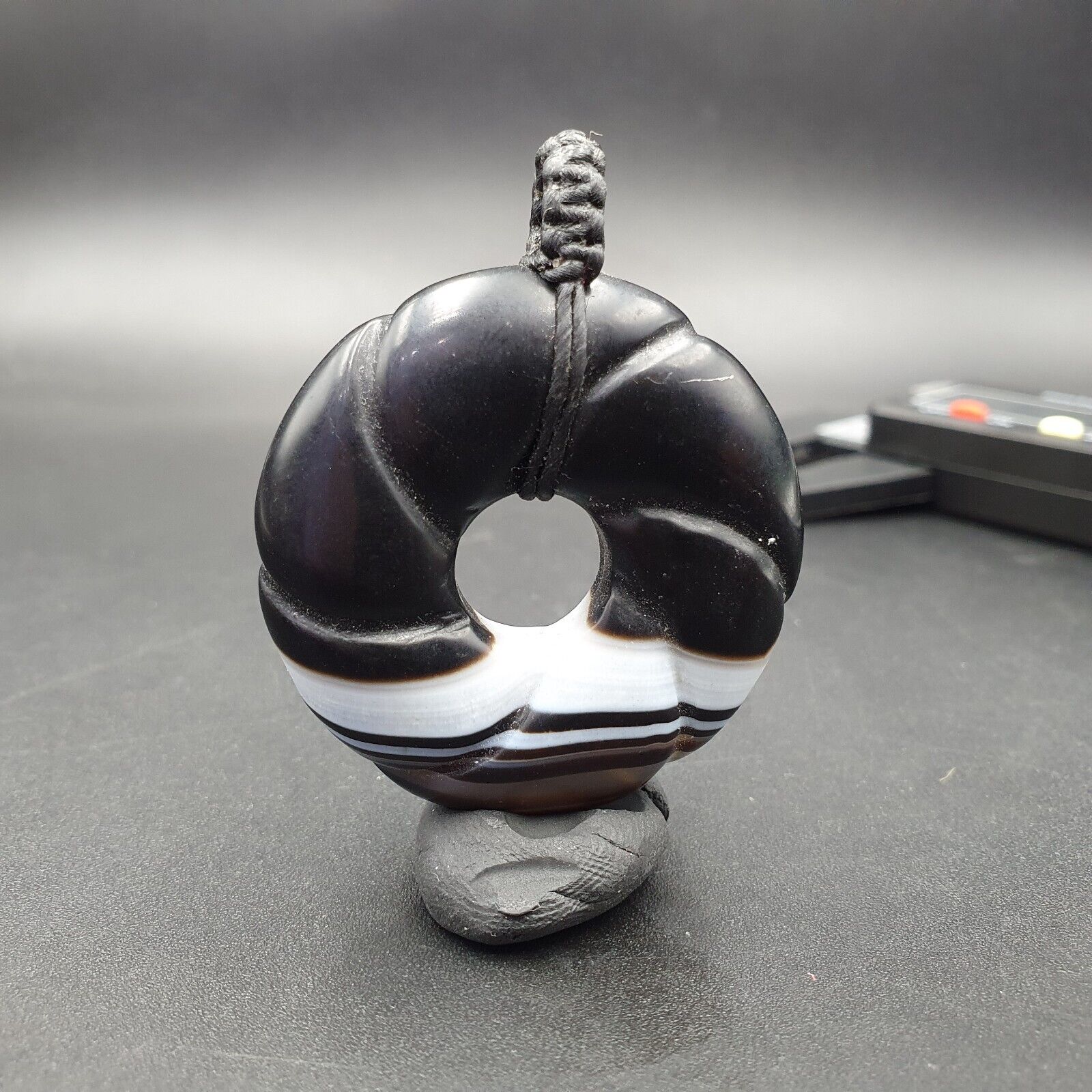 Old Himalayan Indo Tibetan Suleimani Carving Agate Donut Amulet Bead #1119
