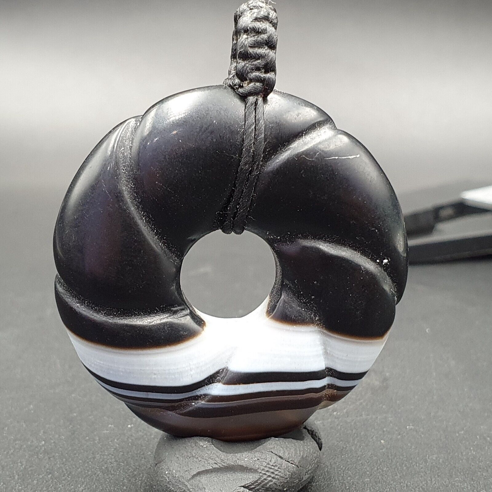 Old Himalayan Indo Tibetan Suleimani Carving Agate Donut Amulet Bead #1119