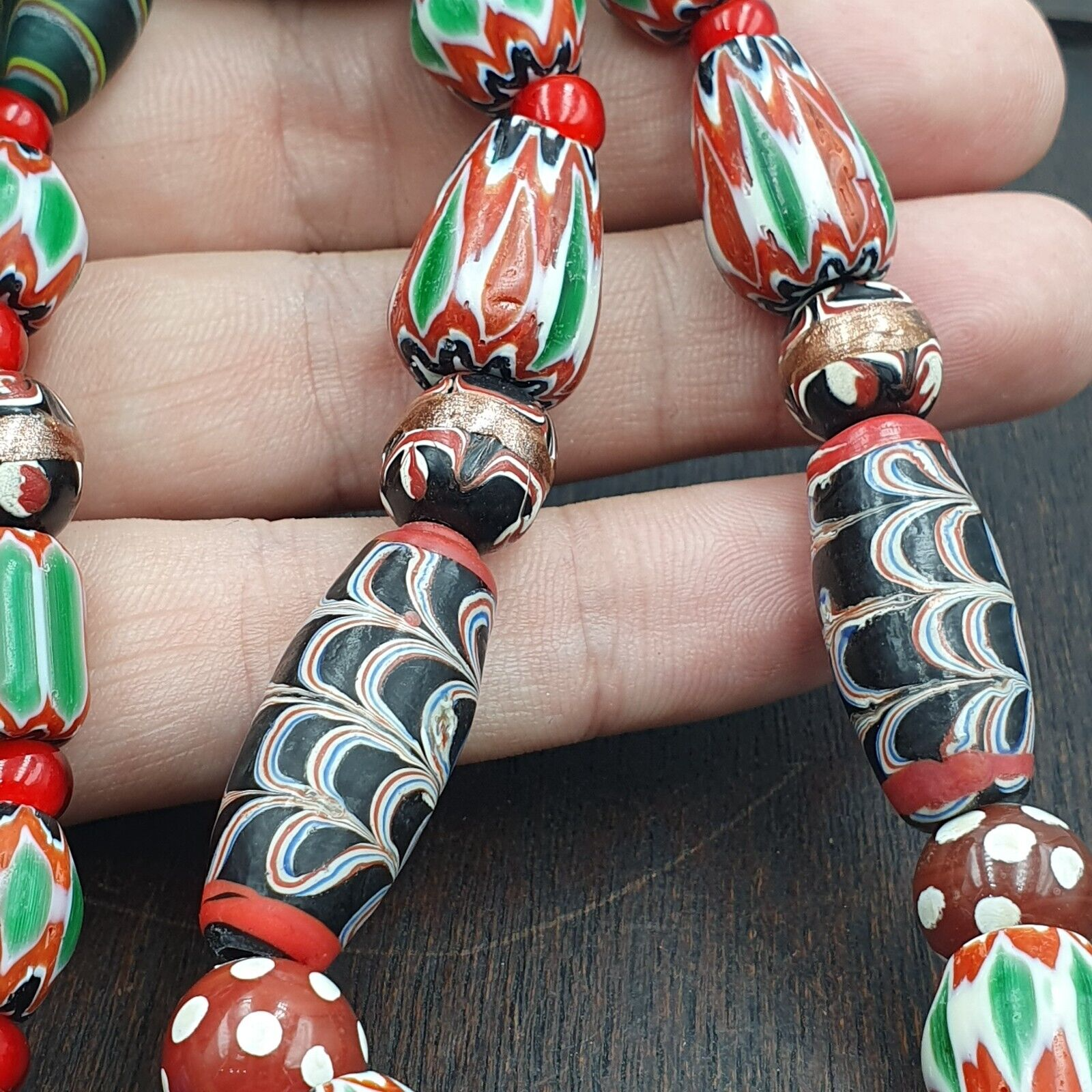 Vintage Chevron Venetian Whiteheart Skunk Glass Beads Necklace NC-9-3