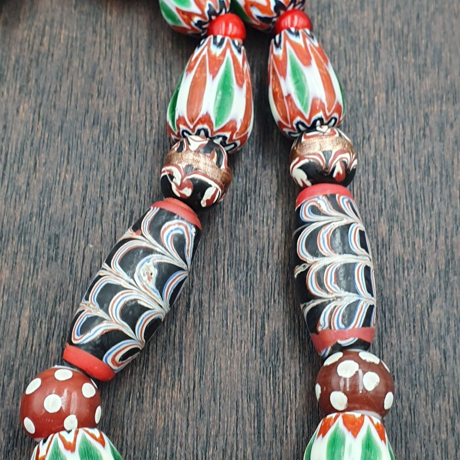 Vintage Chevron Venetian Whiteheart Skunk Glass Beads Necklace NC-9-3