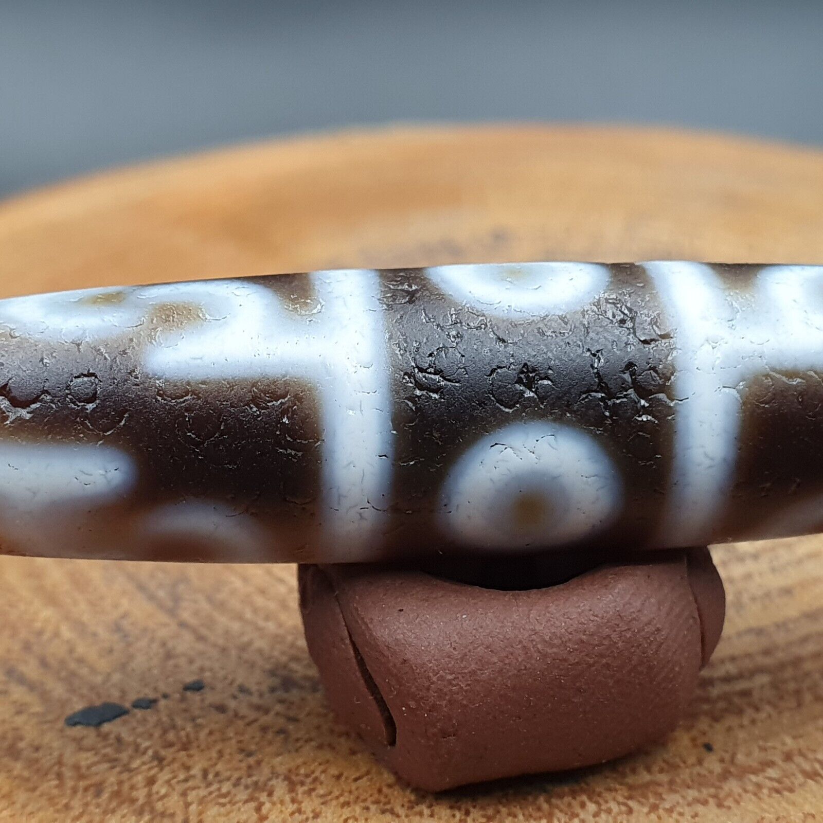 Vintage Old Himalayan Indo Tibetan 5 Eyes pattern Dzi Amulet Pendant Bead B26