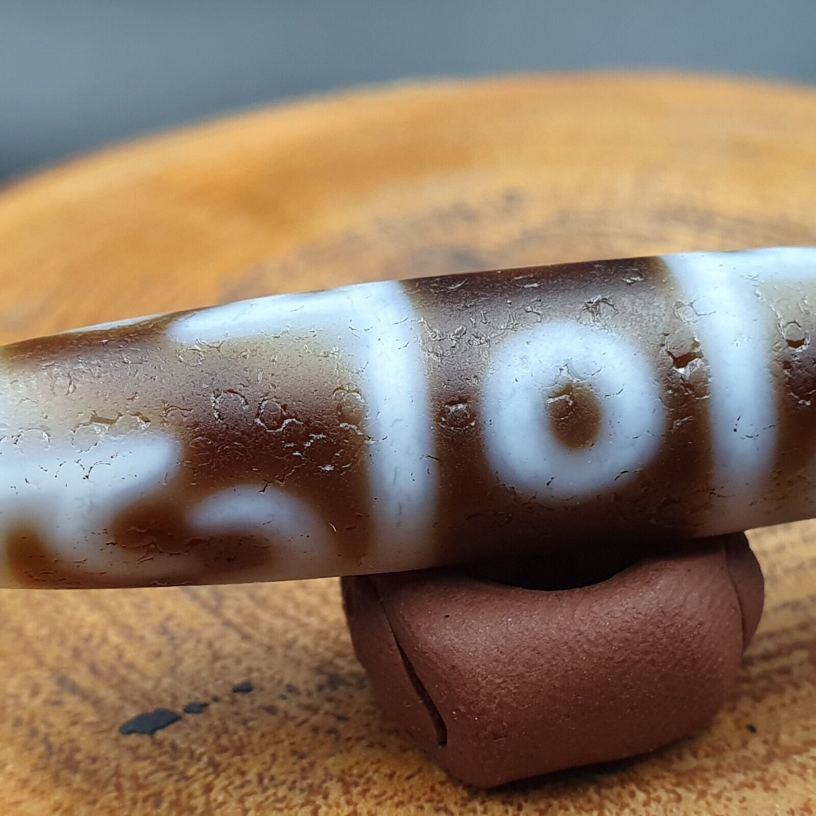 Vintage Old Himalayan Indo Tibetan 5 Eyes pattern Dzi Amulet Pendant Bead B26