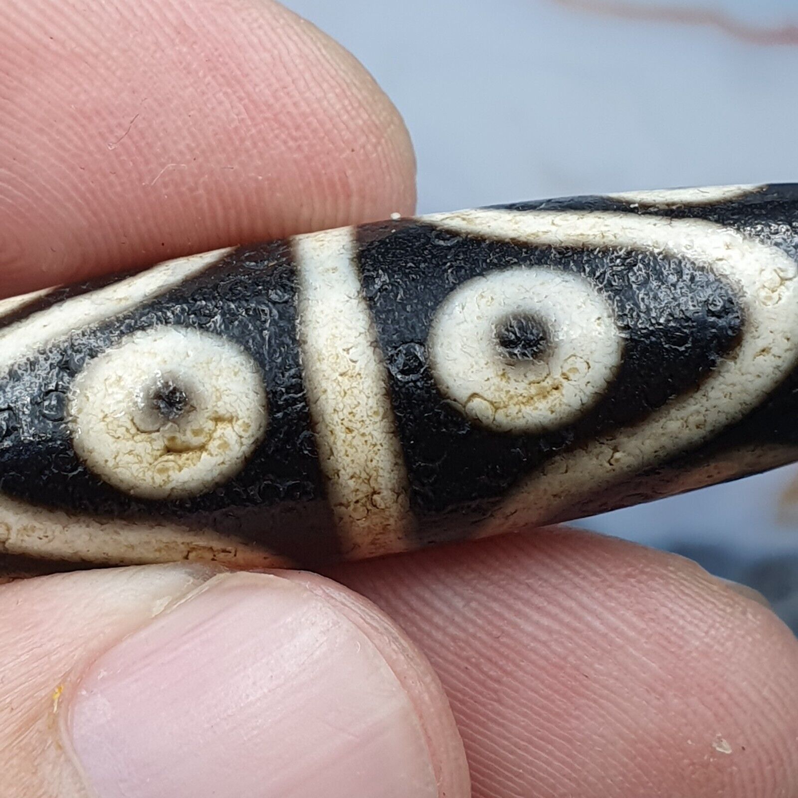 S3 Vintage Old Tibetan 6 Eyes Agate stone Dzi Bead Amulet with 18" wax thread