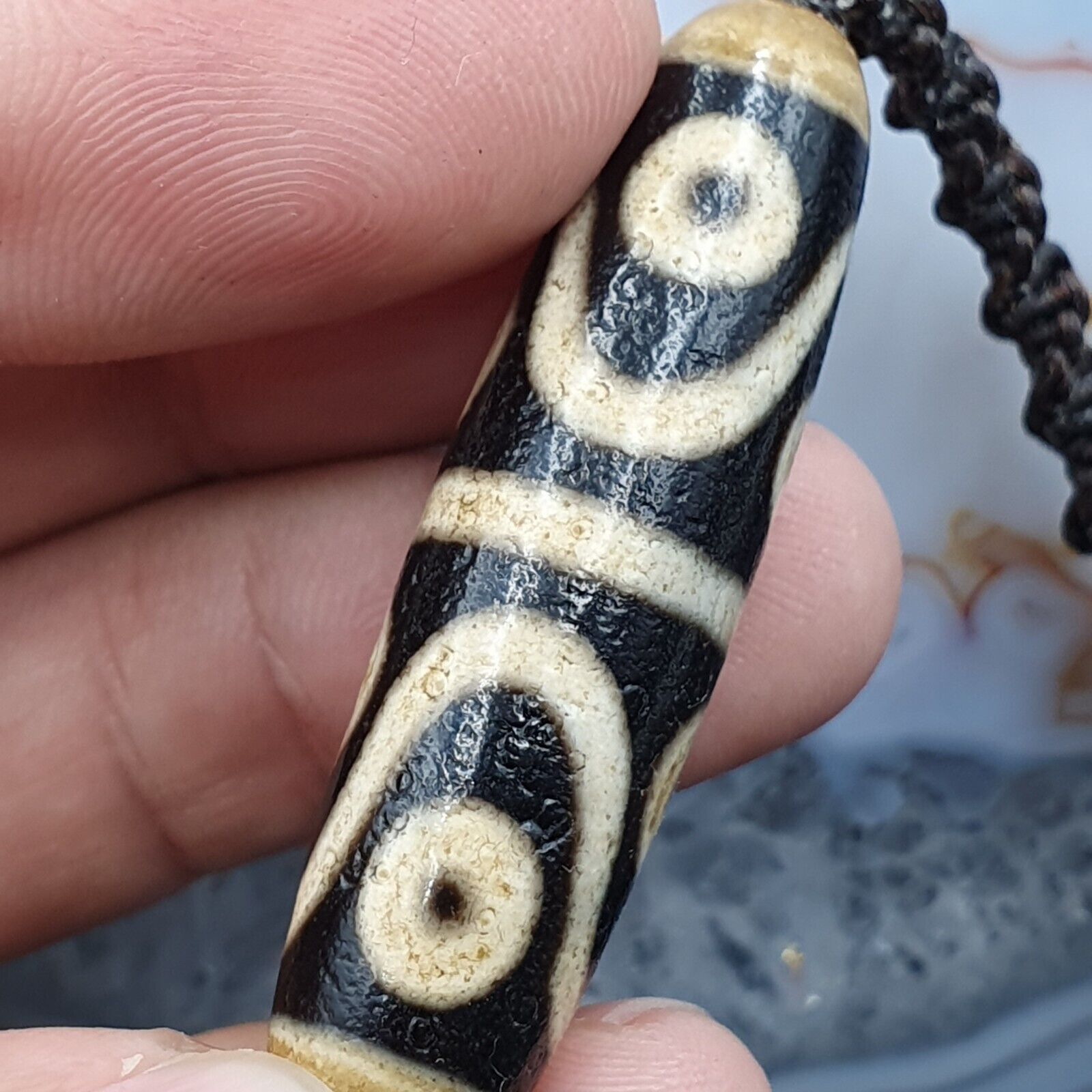 S3 Vintage Old Tibetan 6 Eyes Agate stone Dzi Bead Amulet with 18" wax thread