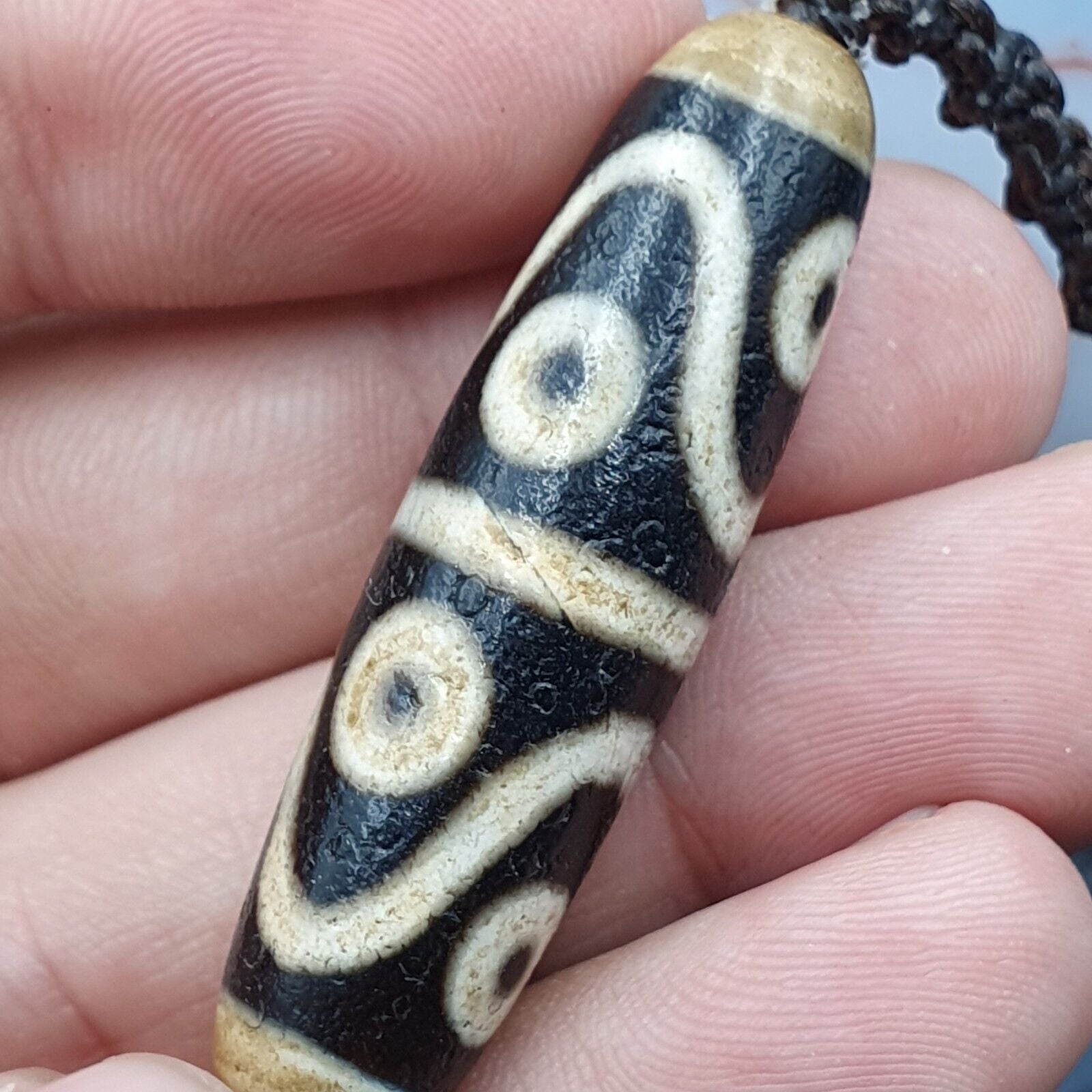 S3 Vintage Old Tibetan 6 Eyes Agate stone Dzi Bead Amulet with 18" wax thread
