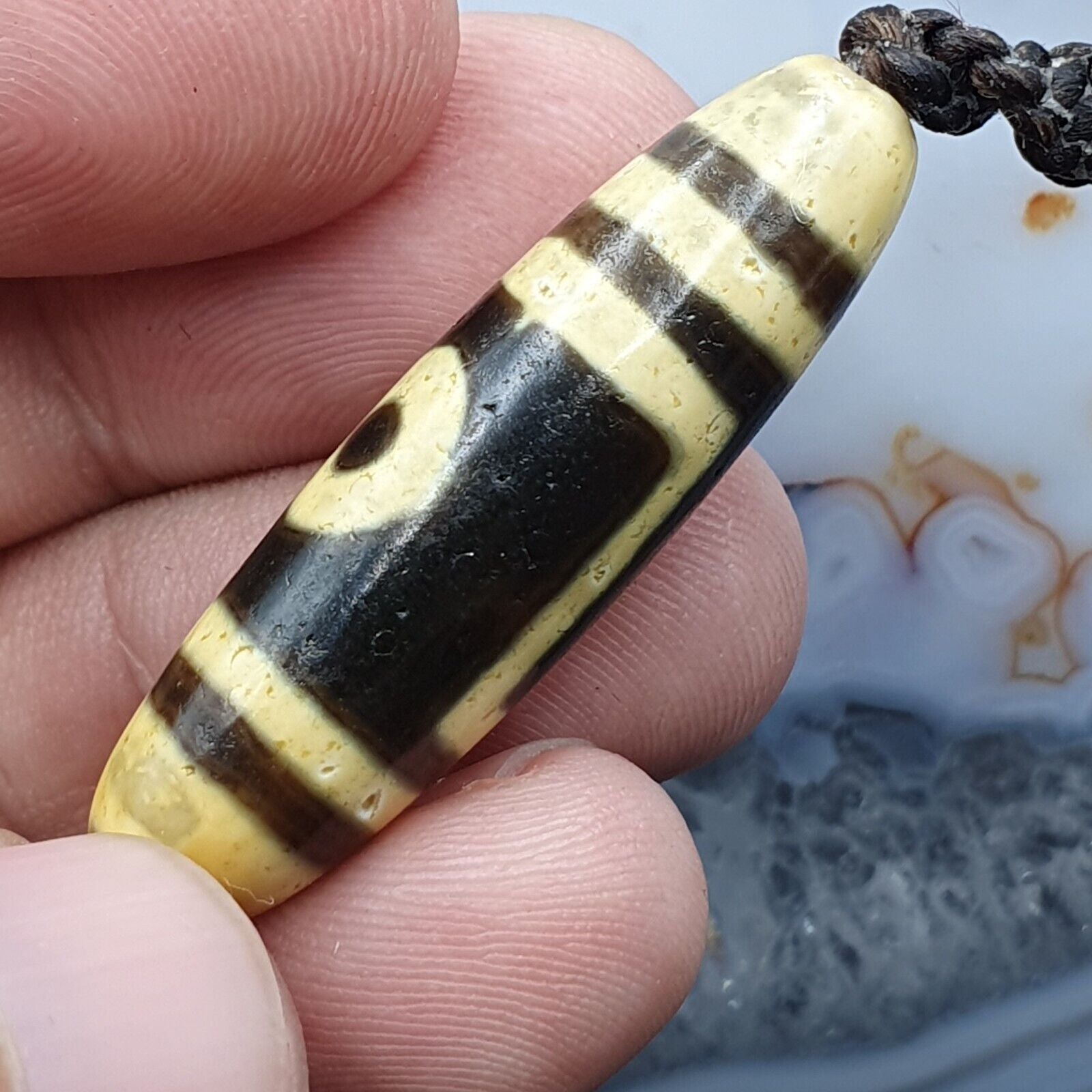 S4 Vintage Old Tibetan 2 Eyes Agate stone Dzi Bead Amulet with 18" wax thread