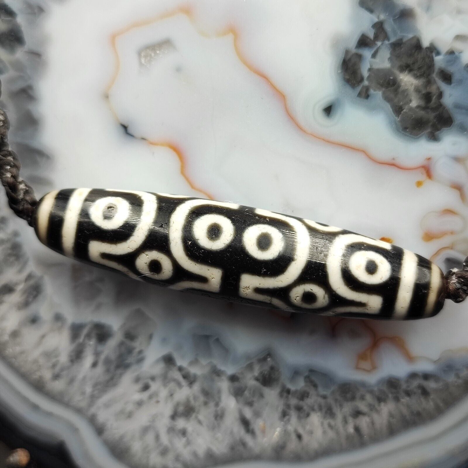 Vintage Old Tibetan 12 Eyes Agate stone Dzi Bead Amulet with 18" wax thread S1