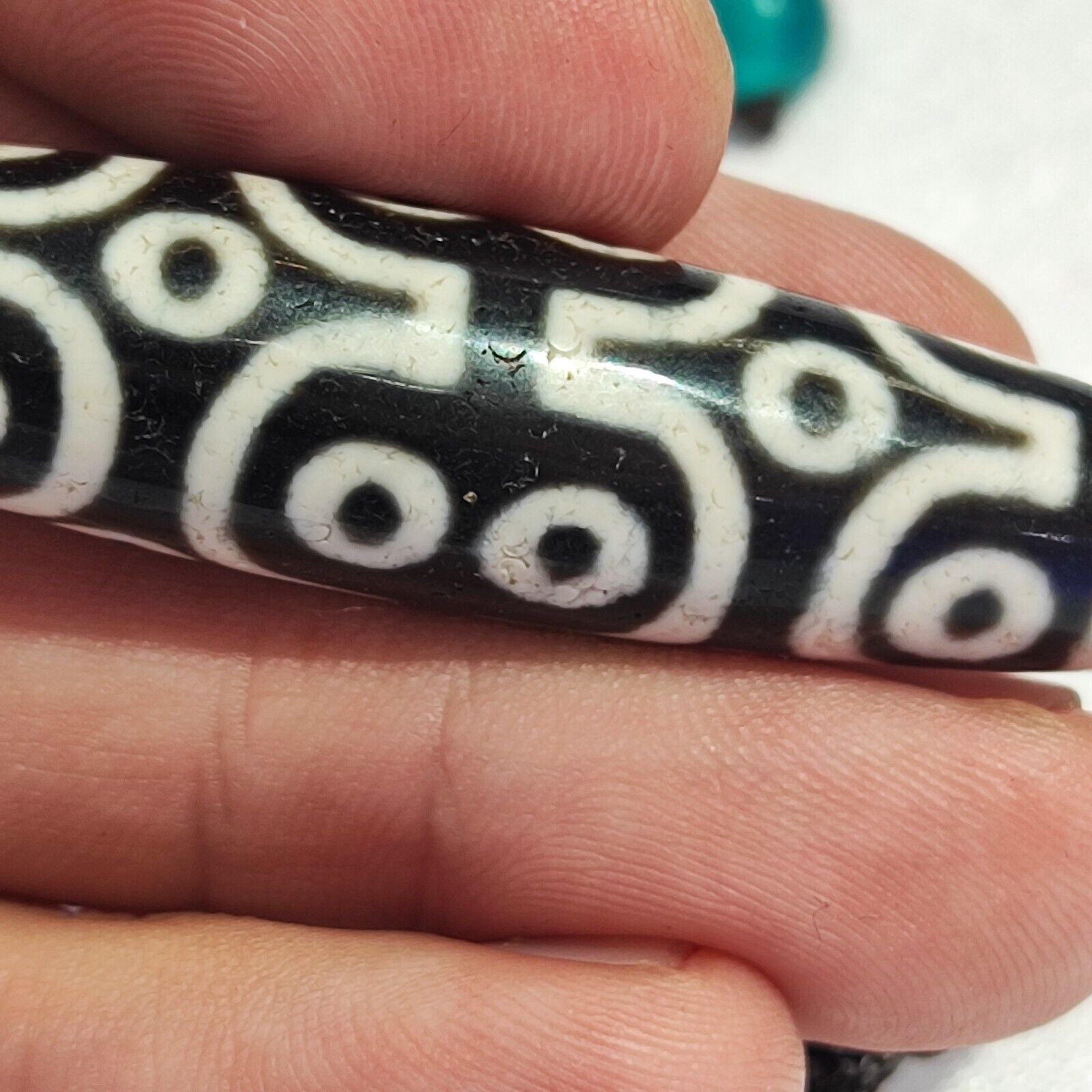 Vintage Old Tibetan 12 Eyes Agate stone Dzi Bead Amulet with 18" wax thread S1