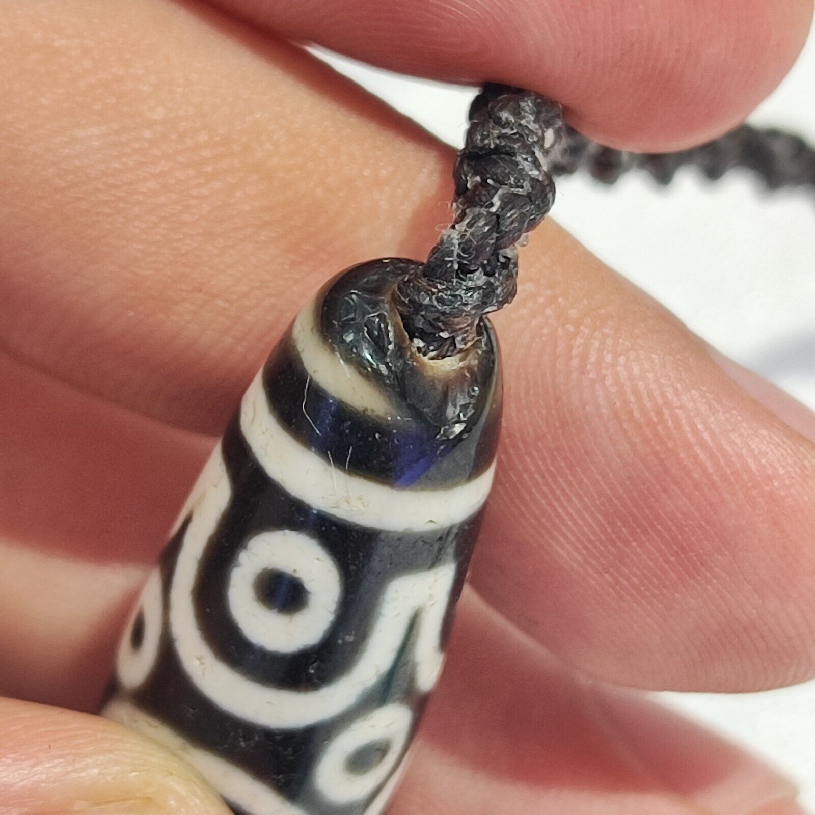 Vintage Old Tibetan 12 Eyes Agate stone Dzi Bead Amulet with 18" wax thread S1