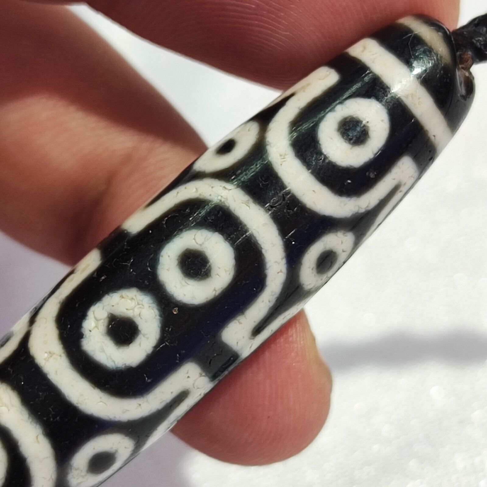 Vintage Old Tibetan 12 Eyes Agate stone Dzi Bead Amulet with 18" wax thread S1