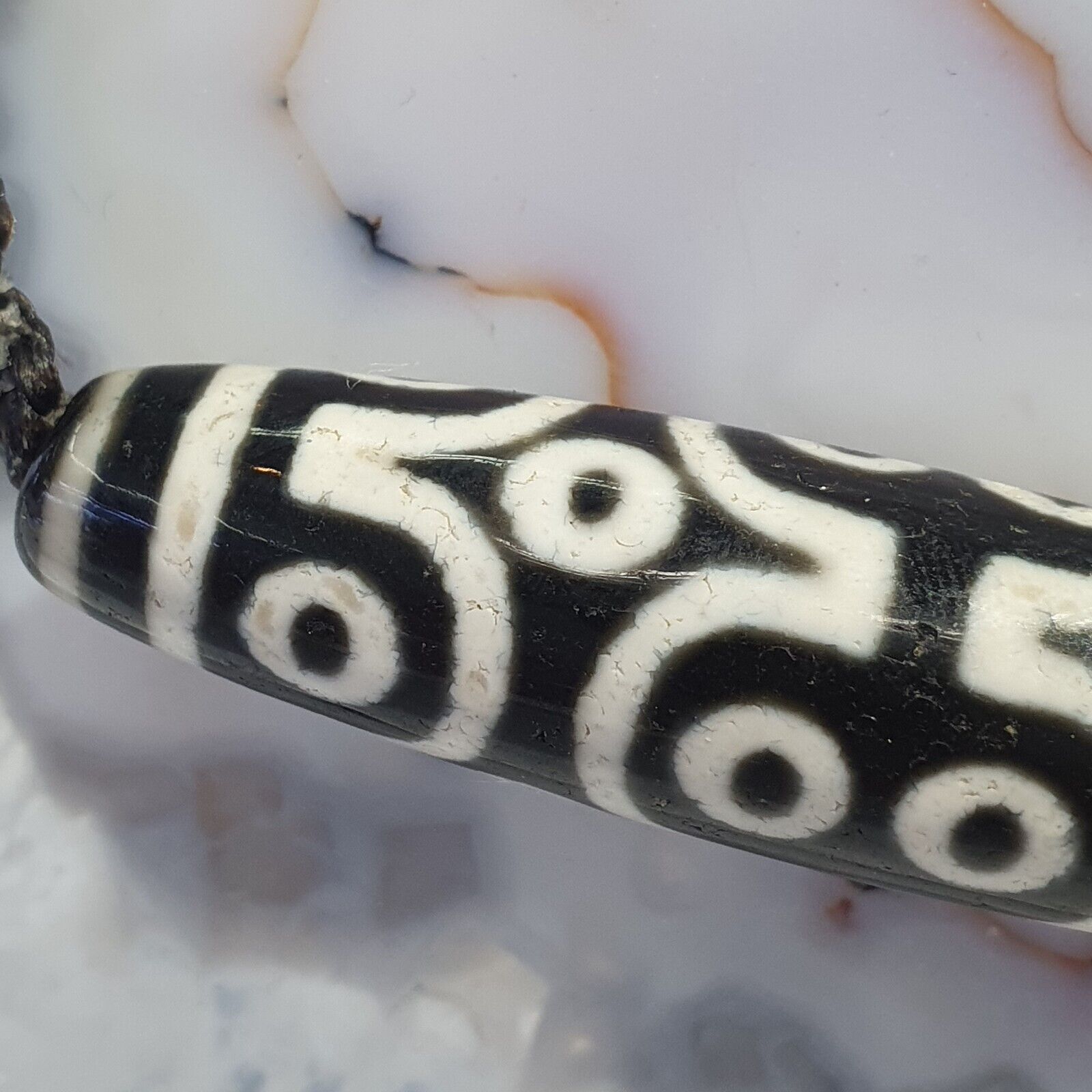 Vintage Old Tibetan 12 Eyes Agate stone Dzi Bead Amulet with 18" wax thread S1