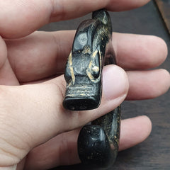 Antique Black Magnetic Stone mysterious animal carving Stone Bead Amulet MG-9-4