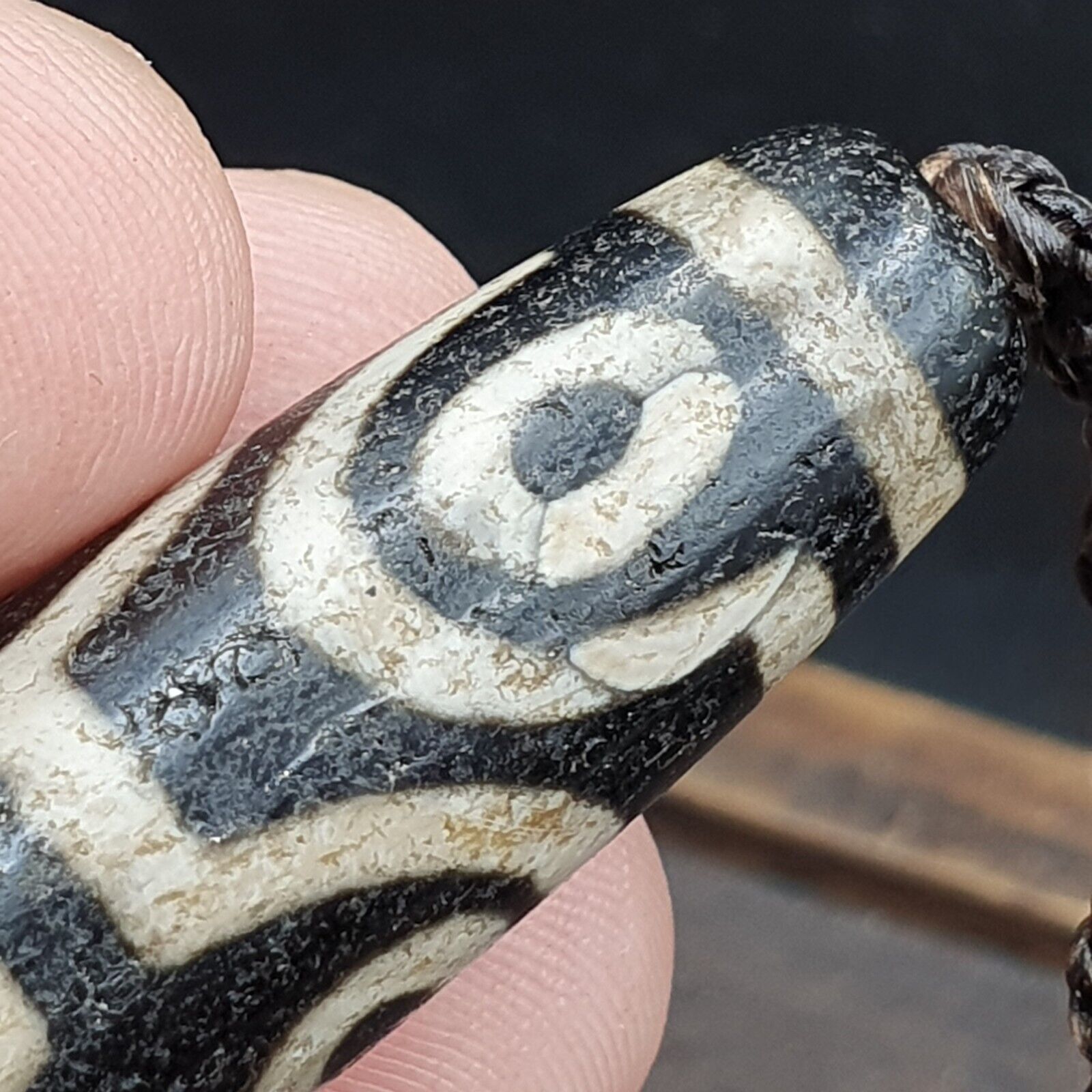 8 Eyes BEAD Tibetan dzi bead old amulet Black Agate Wax Thread Necklace