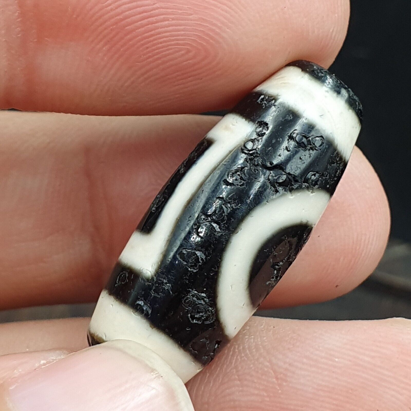 Old Indo Tibetan Agate 2 Eyes lines Agate stone Dzi Bead Amulet