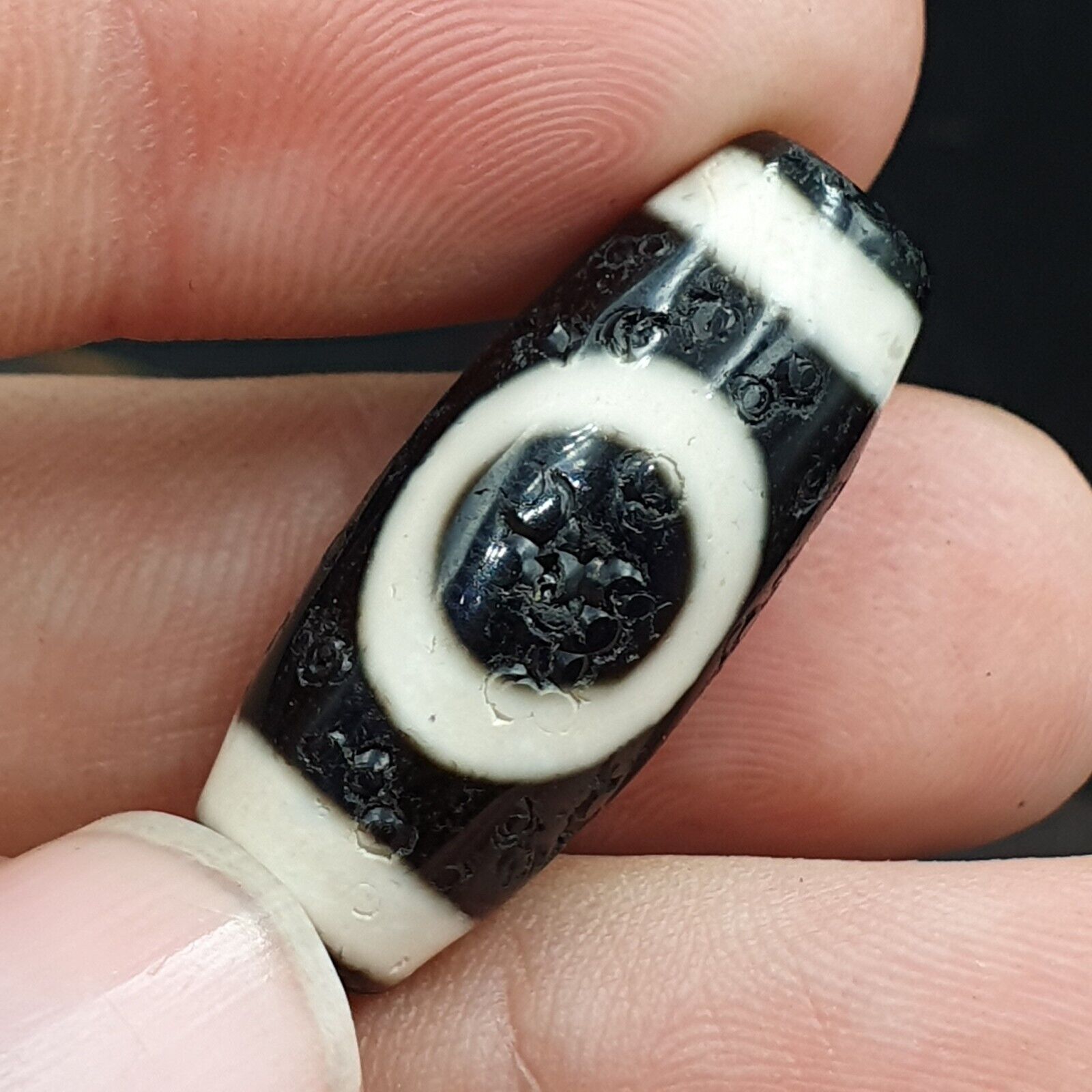Old Indo Tibetan Agate 2 Eyes lines Agate stone Dzi Bead Amulet