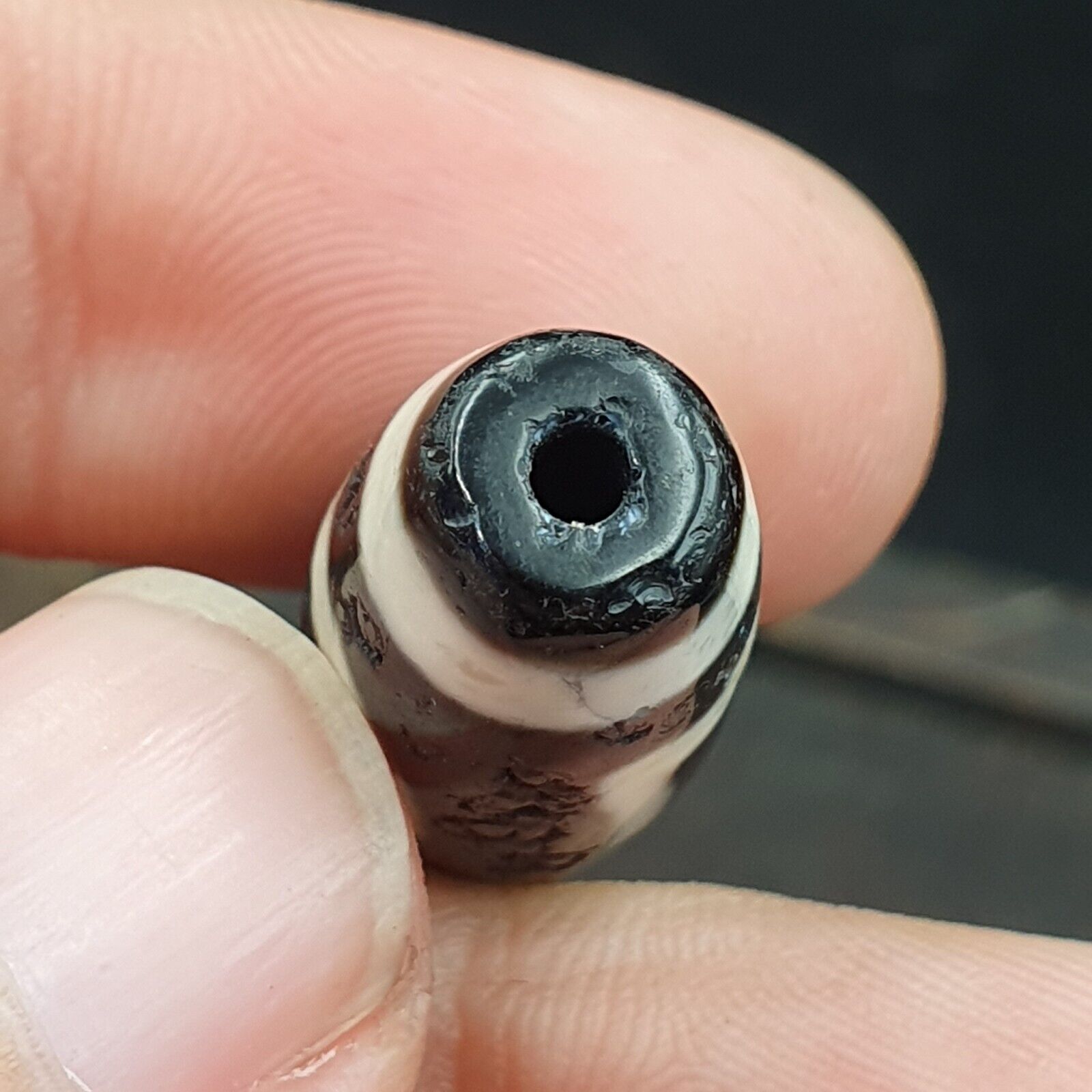 Old Indo Tibetan Agate 2 Eyes lines Agate stone Dzi Bead Amulet