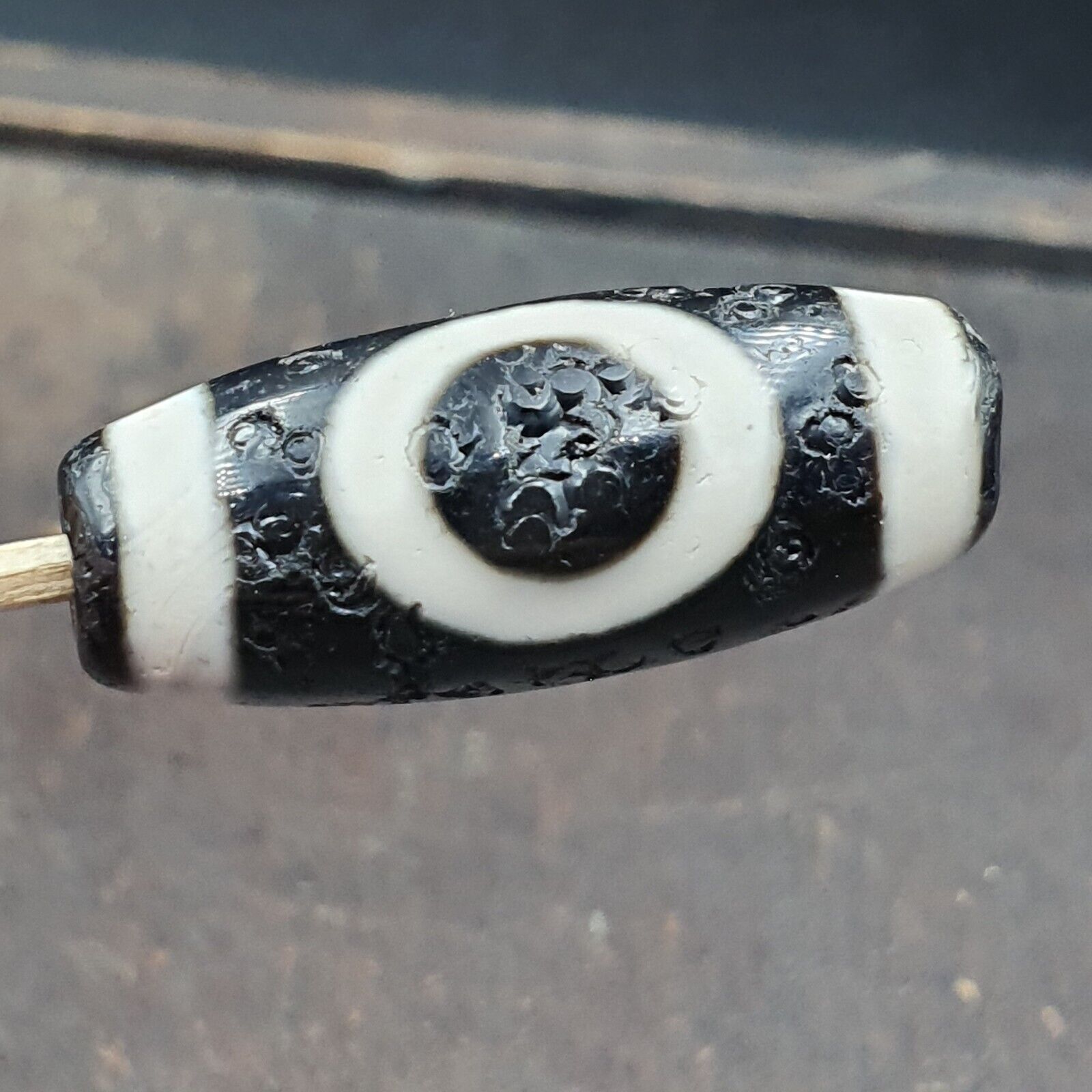 Old Indo Tibetan Agate 2 Eyes lines Agate stone Dzi Bead Amulet