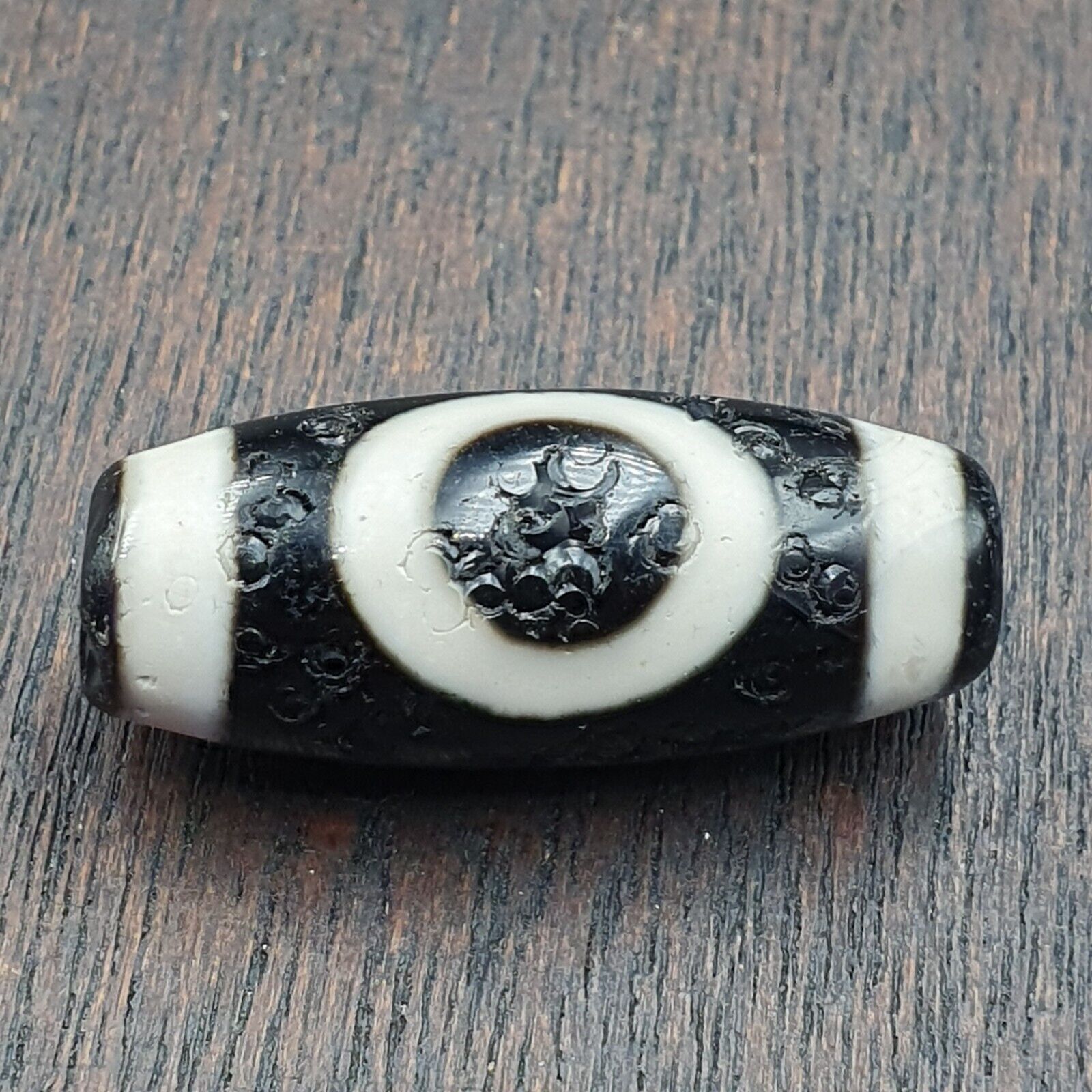 Old Indo Tibetan Agate 2 Eyes lines Agate stone Dzi Bead Amulet