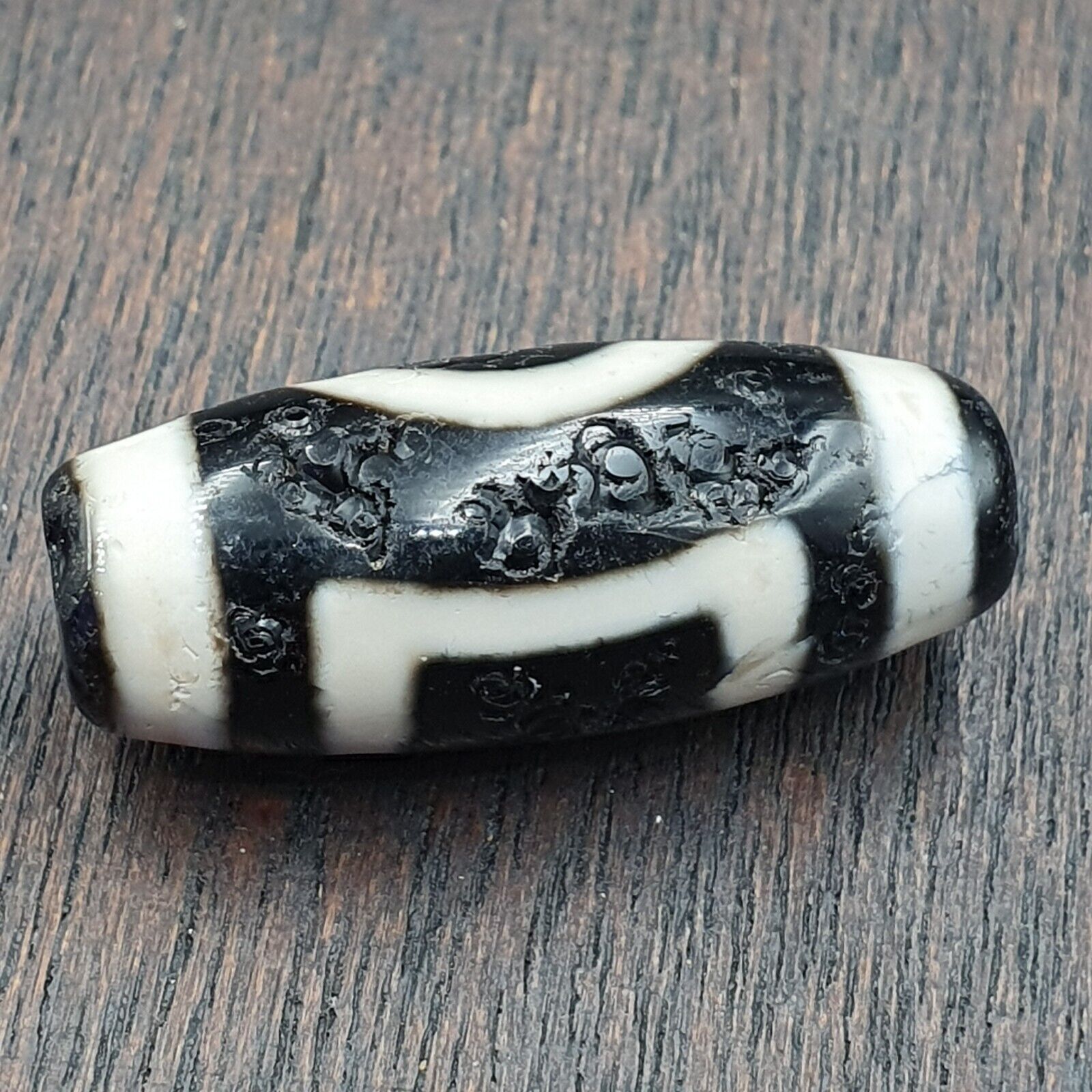 Old Indo Tibetan Agate 2 Eyes lines Agate stone Dzi Bead Amulet