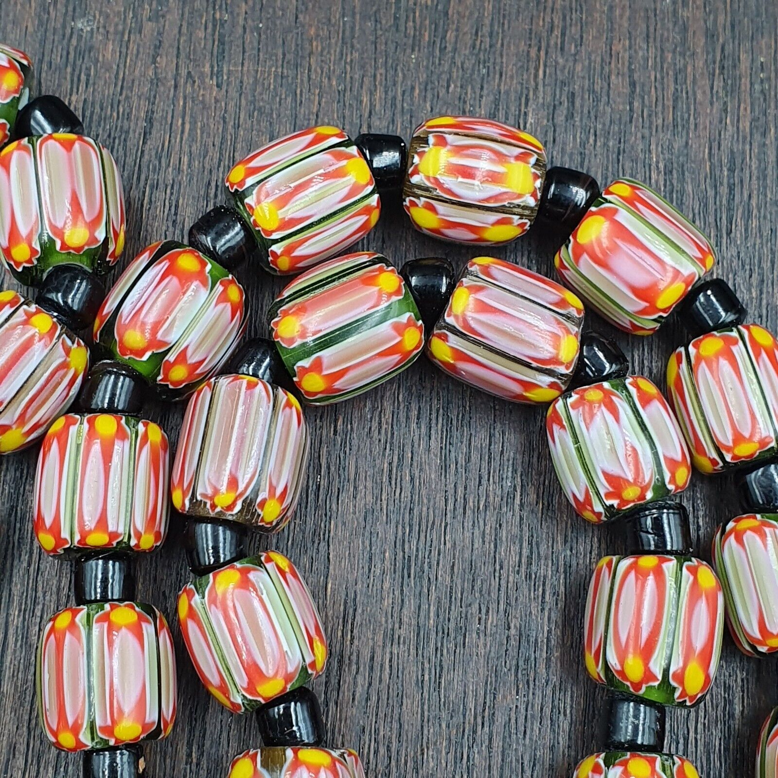 Vintage Very unique Pattern Glass Beads Necklace WDK-2
