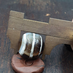 Antique Tibetan Etched Agate Bead: A Rare Gem from the Past 20mm