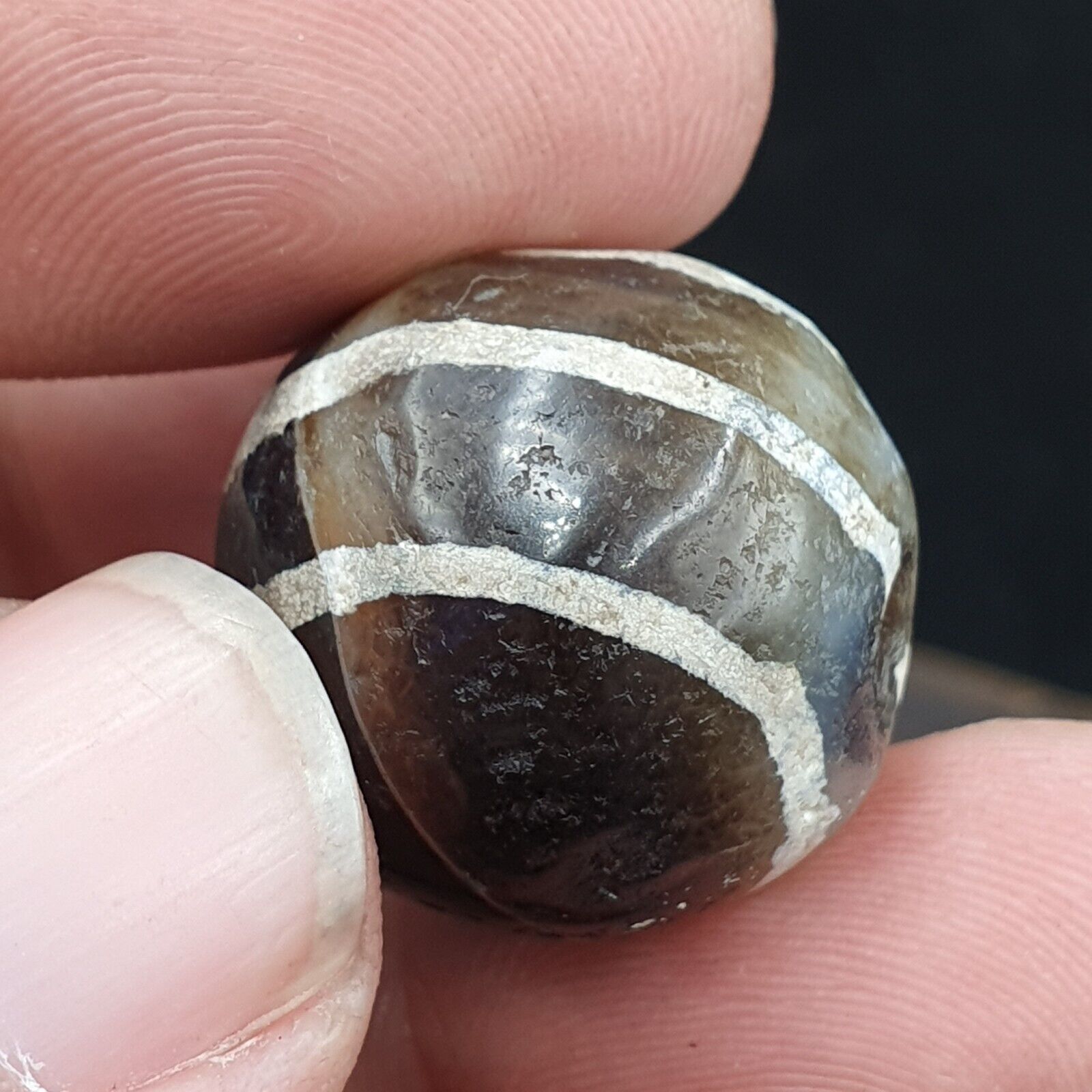 Antique Tibetan Etched Agate Bead: A Rare Gem from the Past 20mm