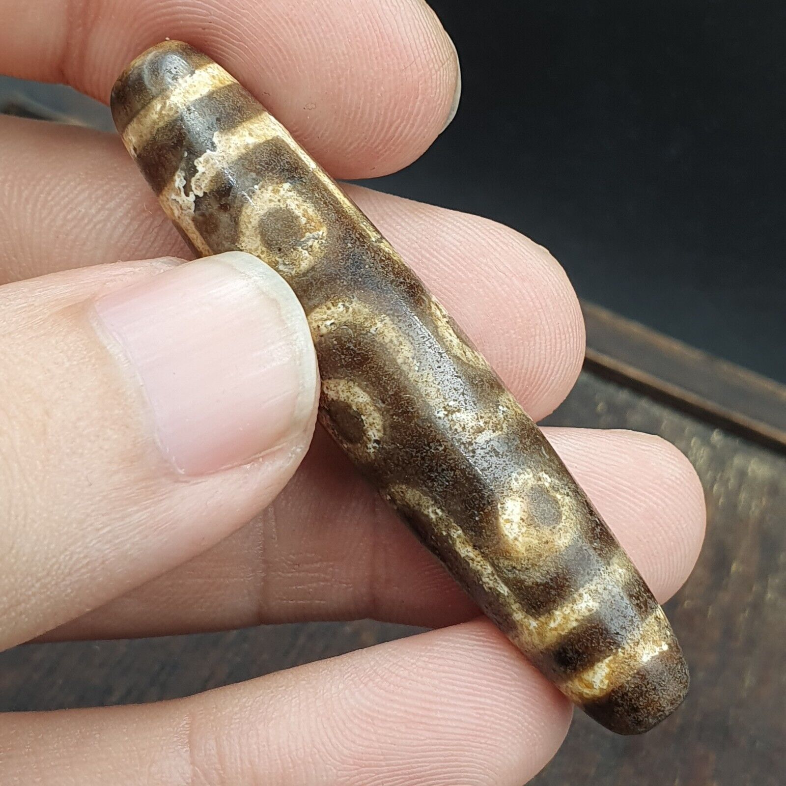 Old Indo Tibetan Agate 9 Eyes in zigzag lines Agate stone Dzi Bead Amulet TBA-3